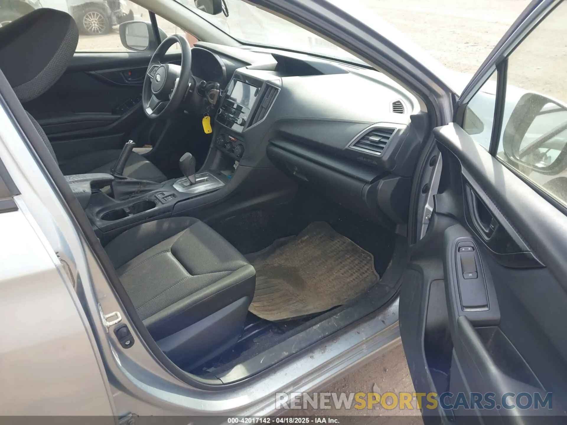 5 fotografías del automóvil dañado 4S3GKAC67K3625270 SUBARU IMPREZA 2019