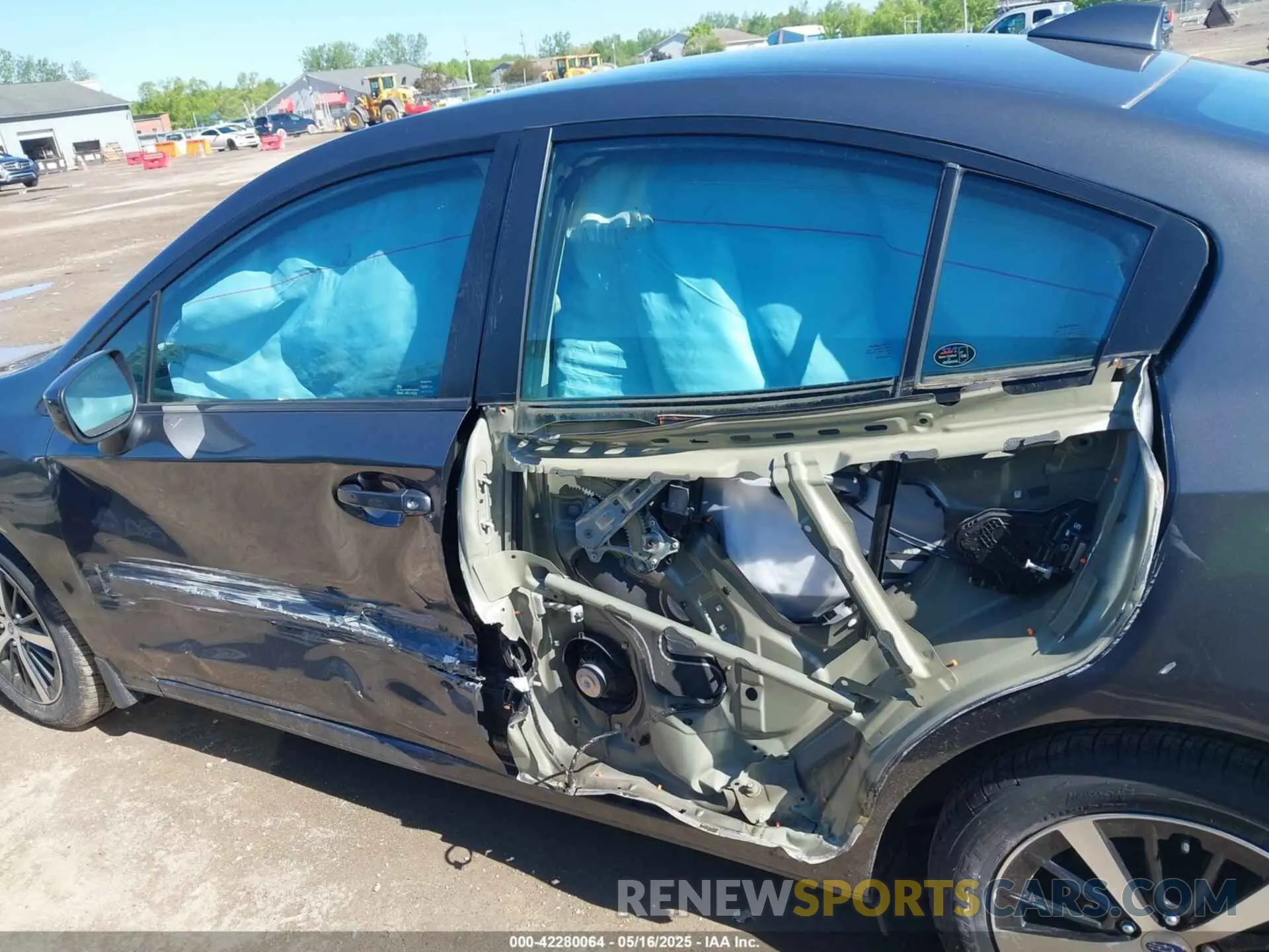15 fotografías del automóvil dañado 4S3GKAD63K3611073 SUBARU IMPREZA 2019