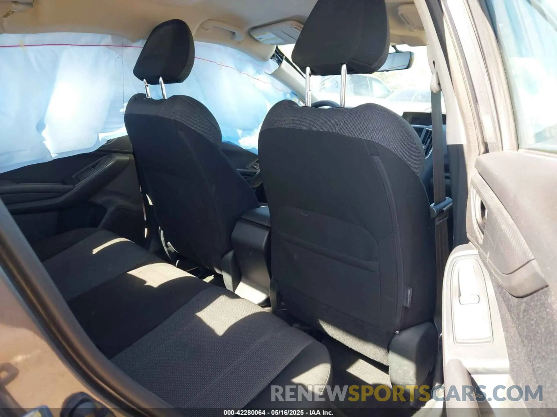 8 fotografías del automóvil dañado 4S3GKAD63K3611073 SUBARU IMPREZA 2019