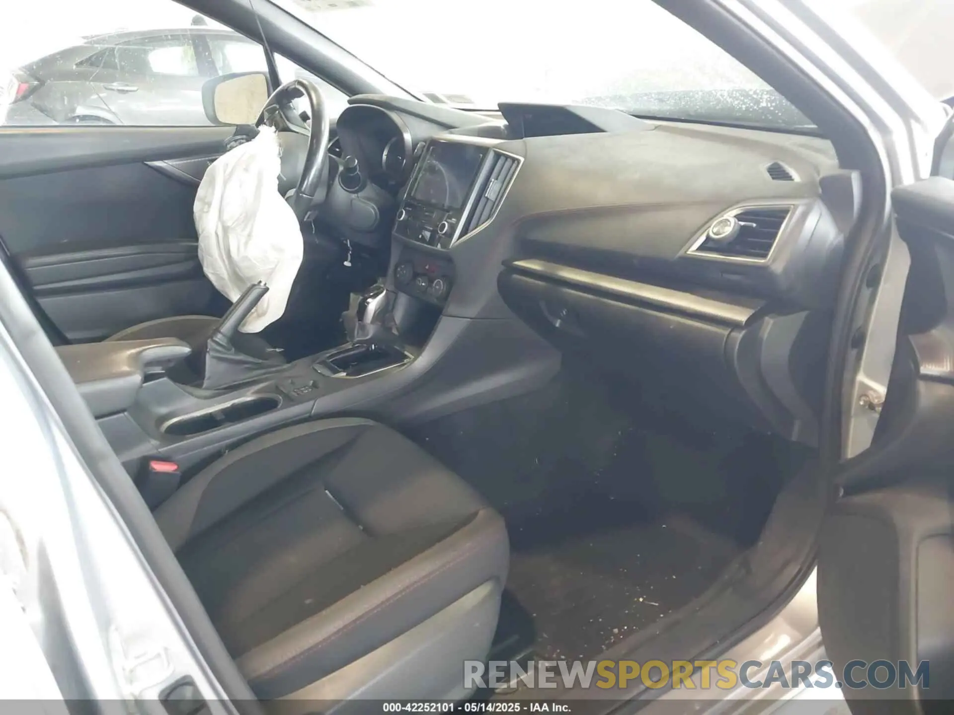5 fotografías del automóvil dañado 4S3GKAJ60K3603050 SUBARU IMPREZA 2019