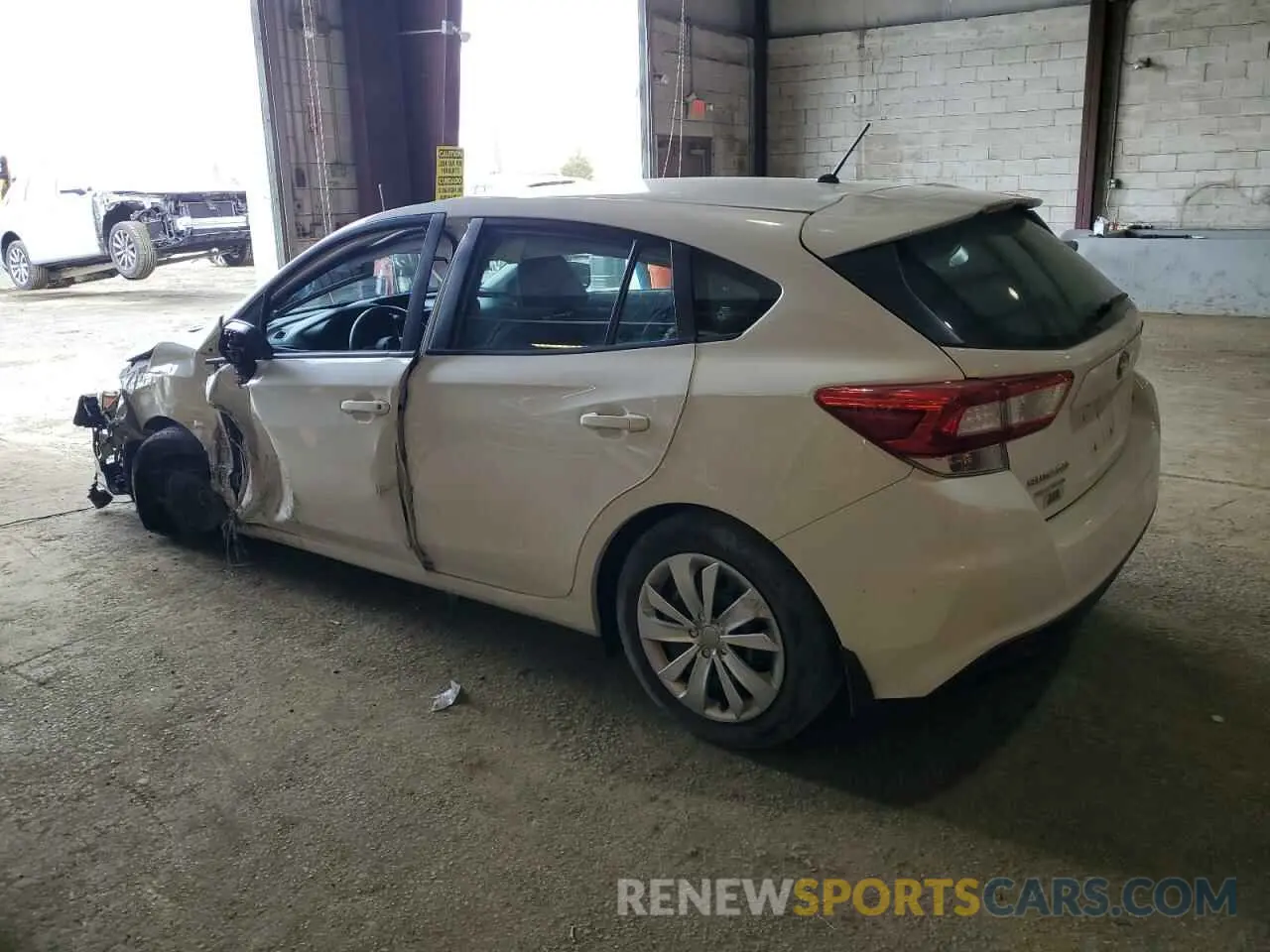 2 fotografías del automóvil dañado 4S3GTAA61K3728054 SUBARU IMPREZA 2019