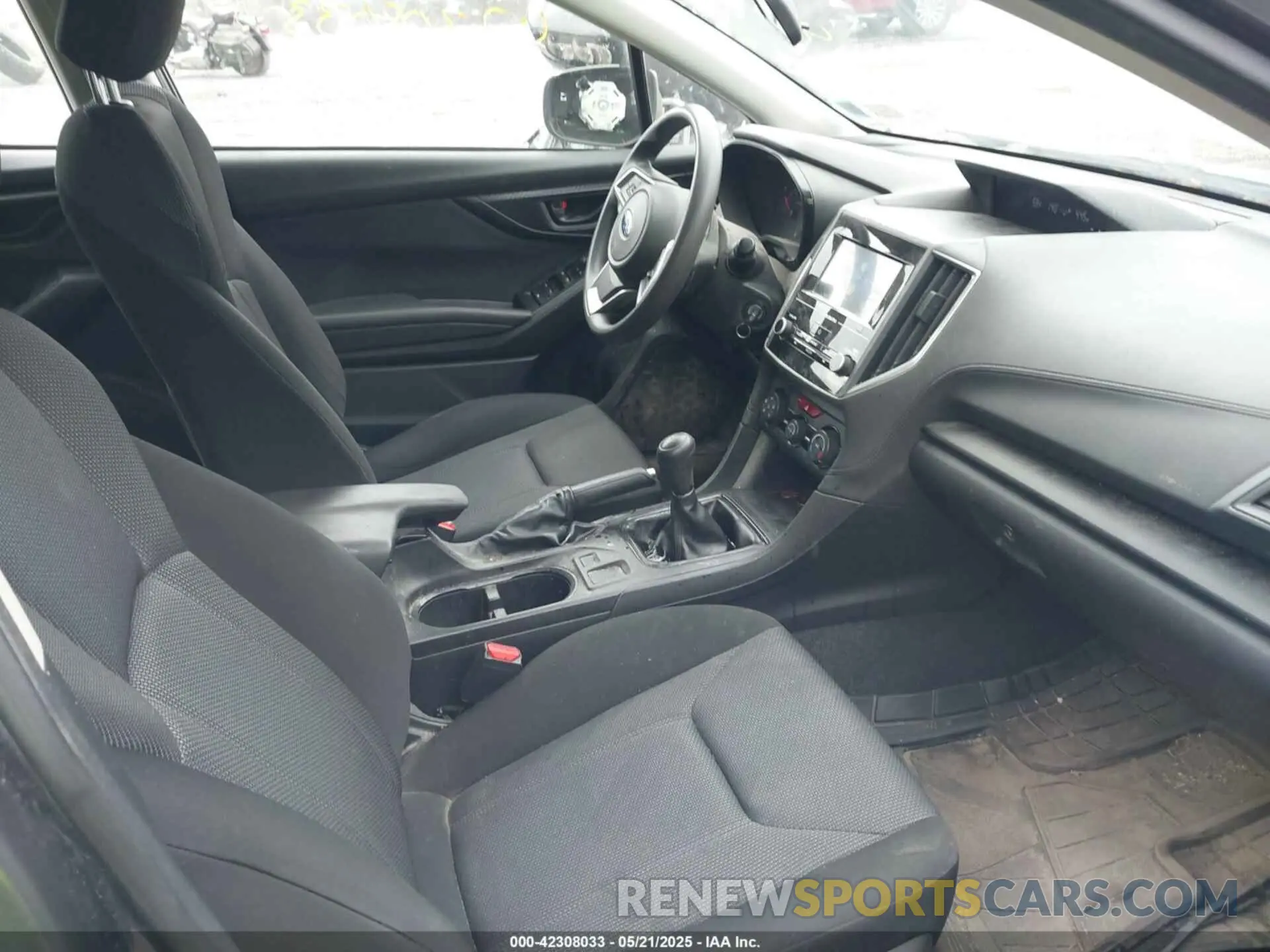 5 fotografías del automóvil dañado 4S3GTAA65K1733463 SUBARU IMPREZA 2019