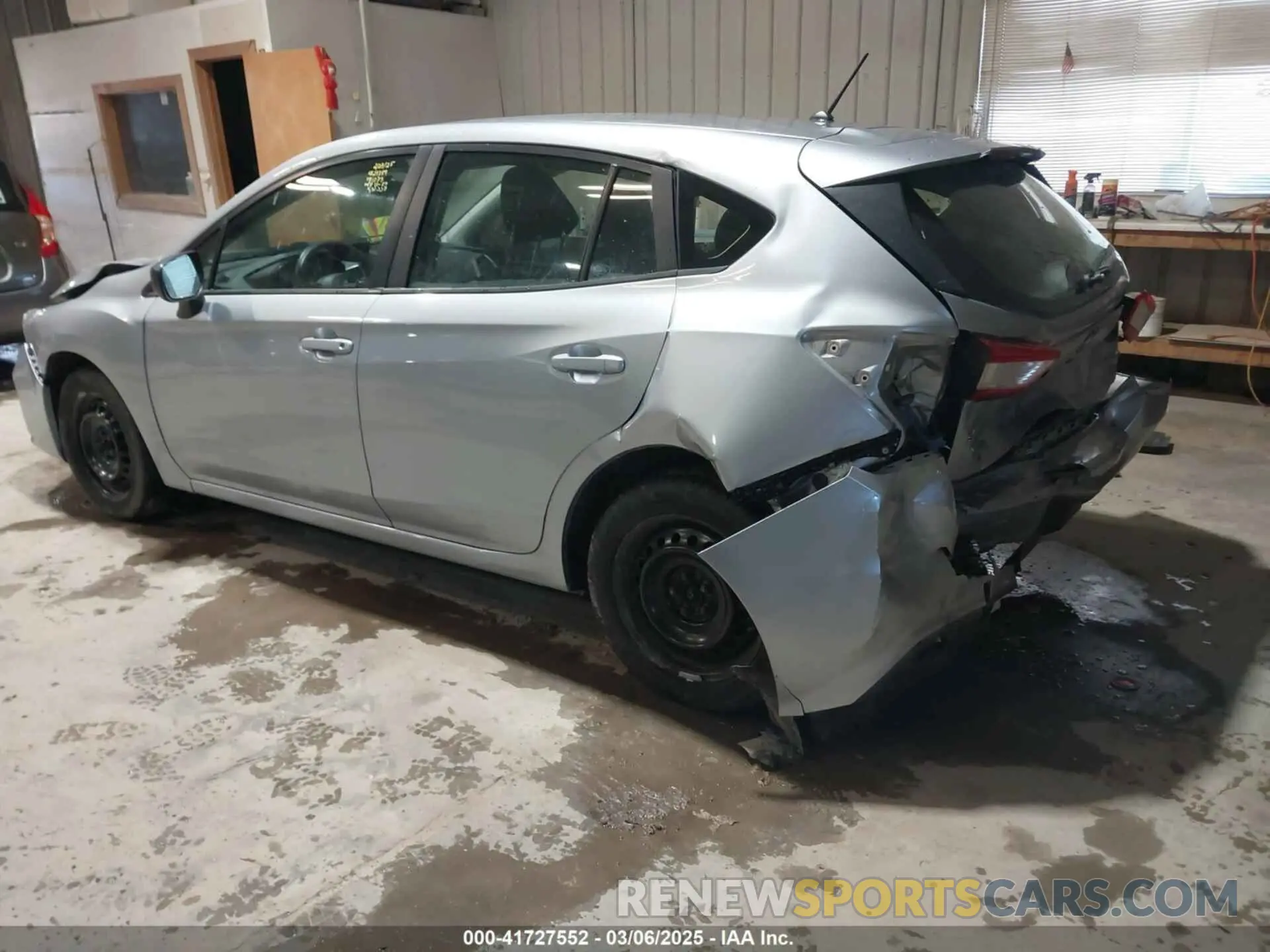 3 fotografías del automóvil dañado 4S3GTAA6XK3751073 SUBARU IMPREZA 2019