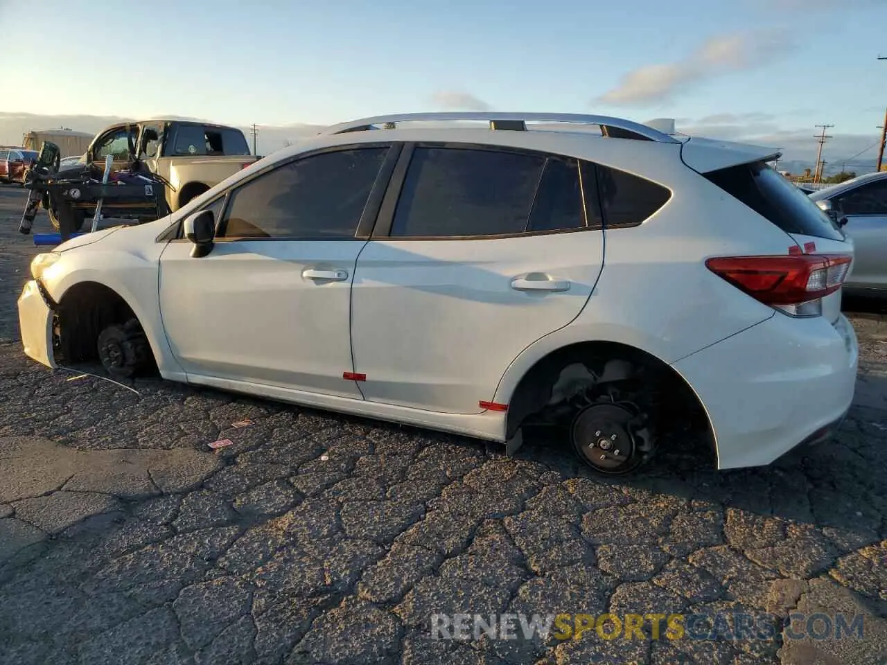2 fotografías del automóvil dañado 4S3GTAC66K3729245 SUBARU IMPREZA 2019