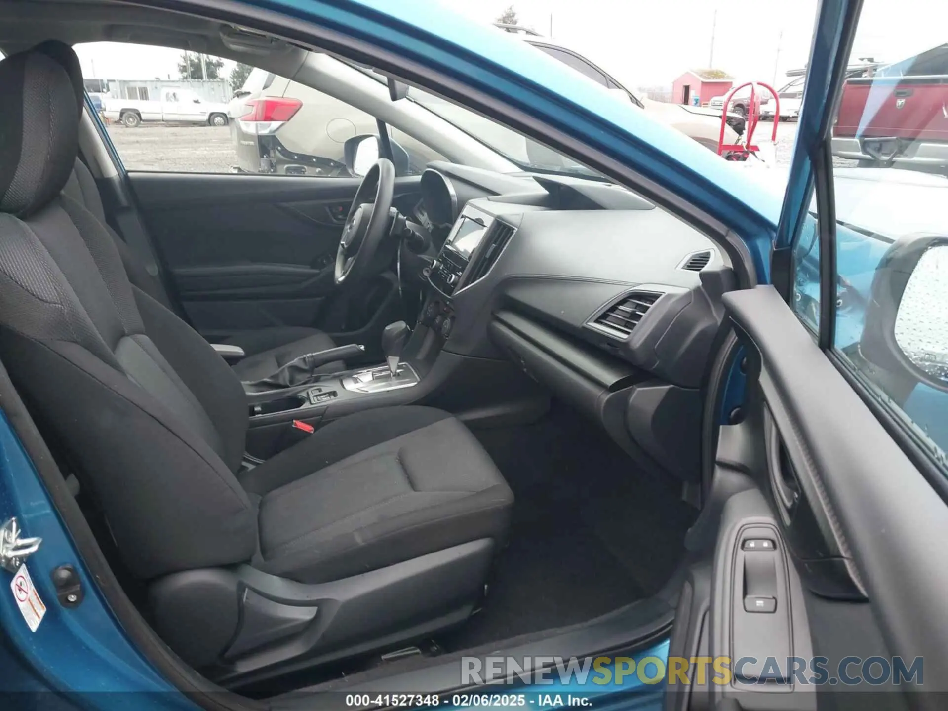 5 fotografías del automóvil dañado 4S3GTAD67K3739264 SUBARU IMPREZA 2019