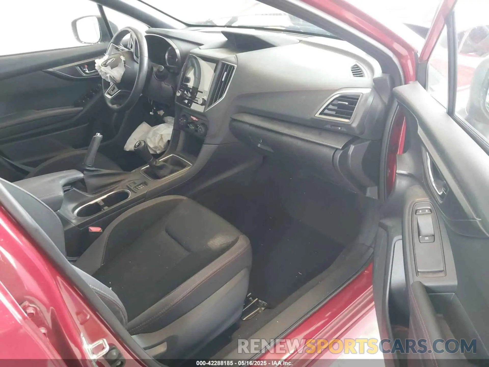 5 fotografías del automóvil dañado 4S3GTAJ62K1731329 SUBARU IMPREZA 2019