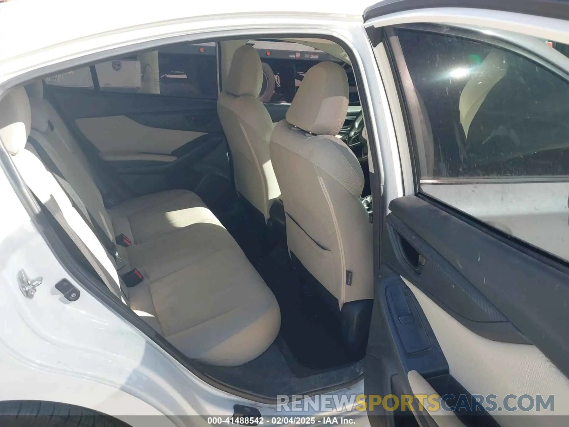 8 fotografías del automóvil dañado 4S3GKAB67L3609167 SUBARU IMPREZA 2020