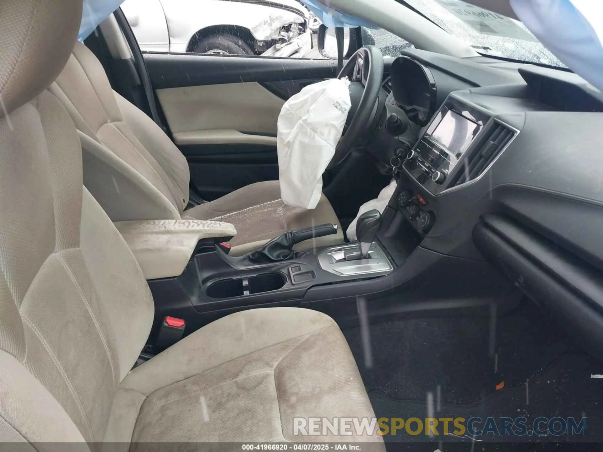 5 fotografías del automóvil dañado 4S3GTAB62L3701235 SUBARU IMPREZA 2020