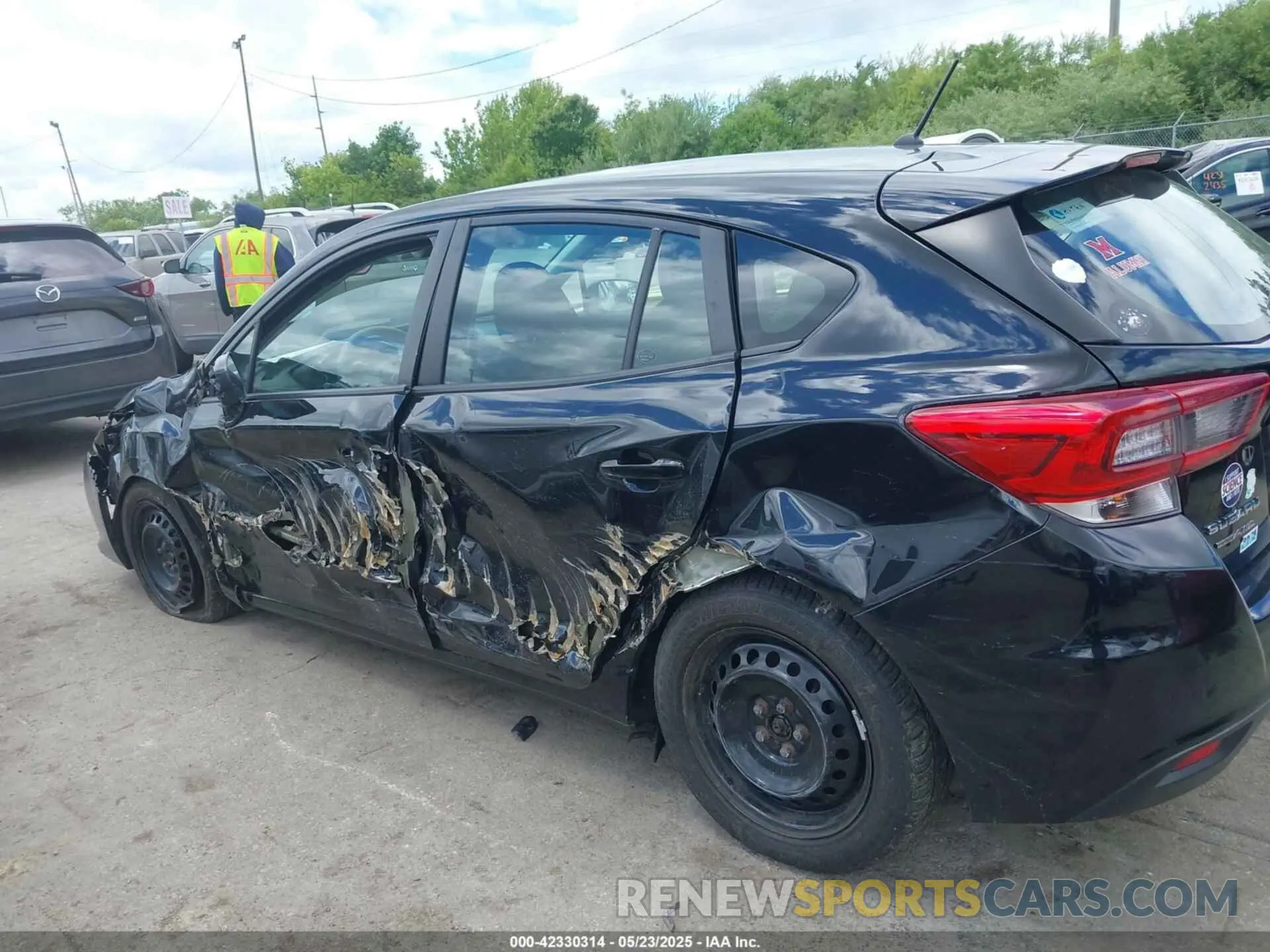 14 fotografías del automóvil dañado 4S3GTAB64L3704251 SUBARU IMPREZA 2020