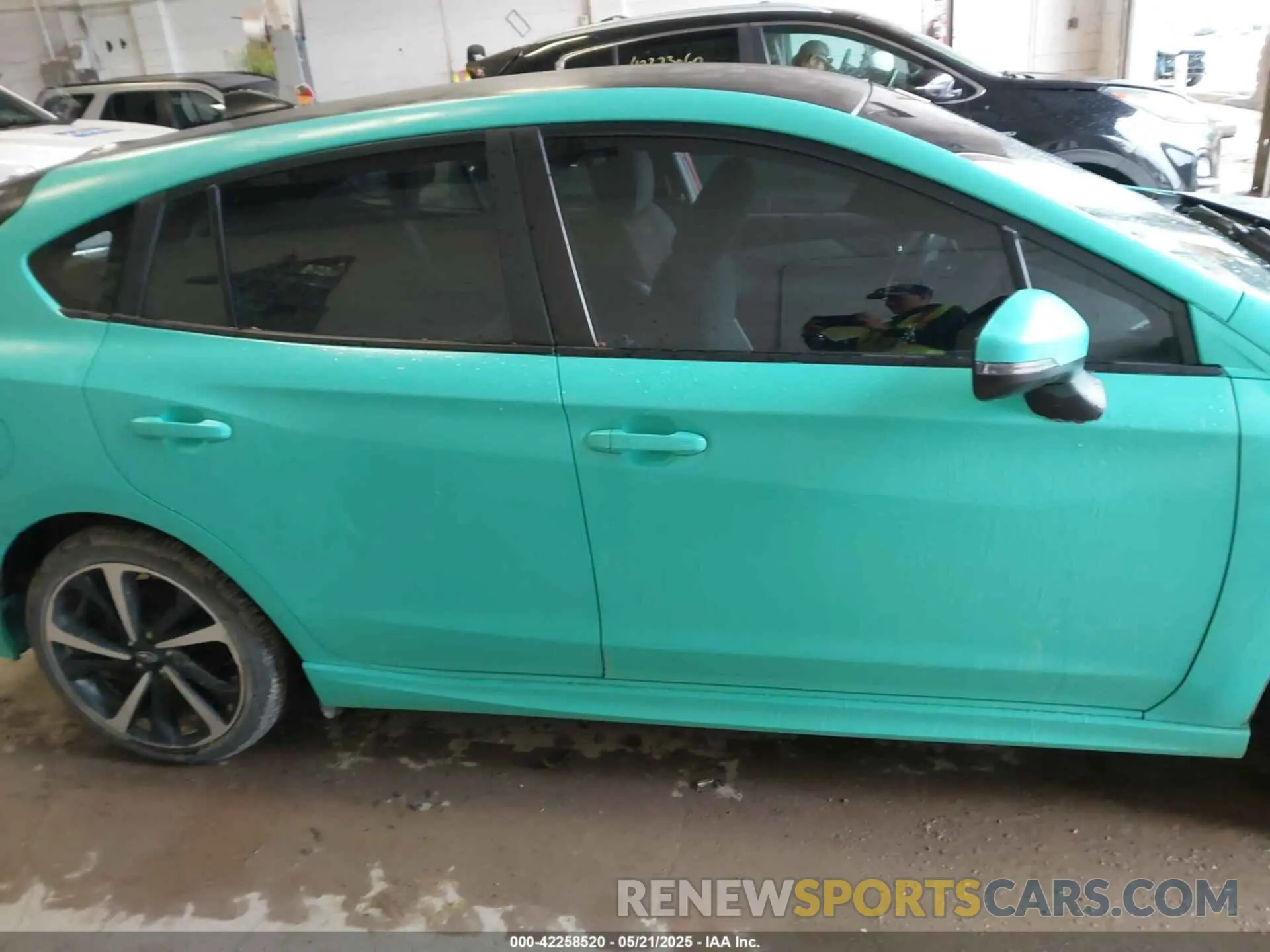 14 fotografías del automóvil dañado 4S3GTAJ68L1701379 SUBARU IMPREZA 2020
