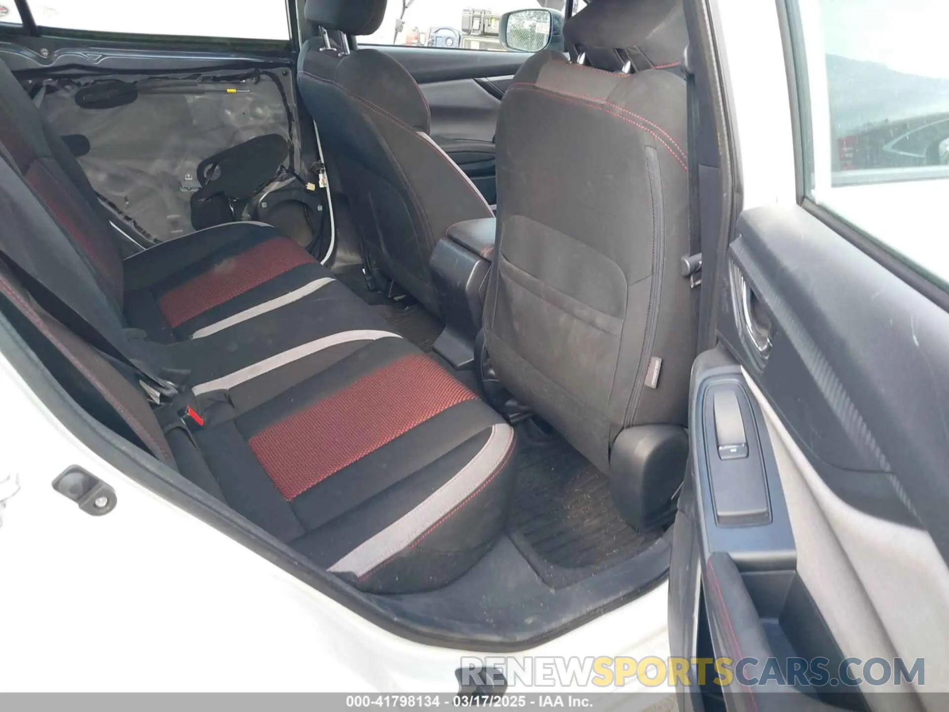 8 fotografías del automóvil dañado 4S3GTAM69L3730177 SUBARU IMPREZA 2020