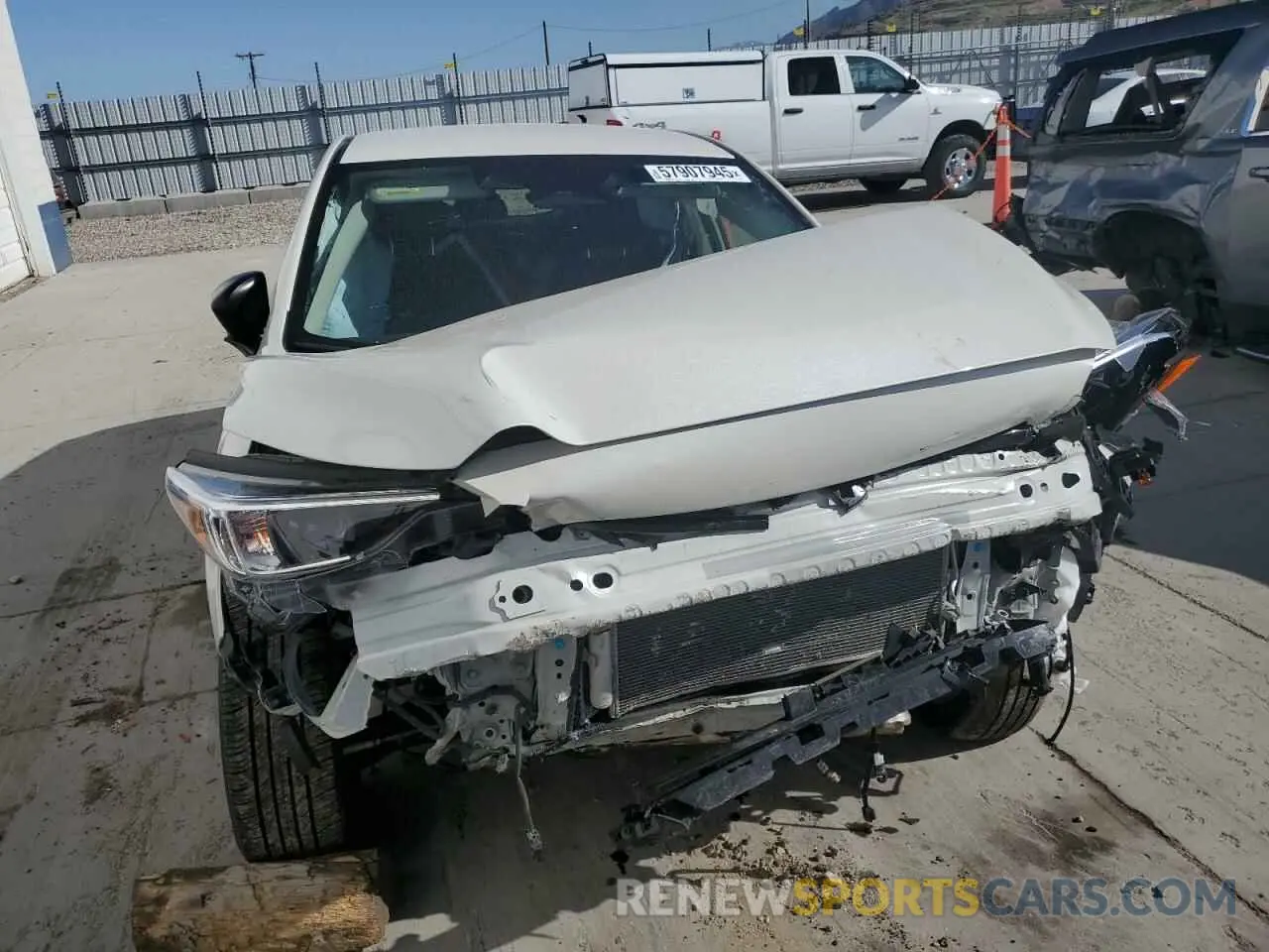 5 fotografías del automóvil dañado JF1GUABC0R8271564 SUBARU IMPREZA 2024
