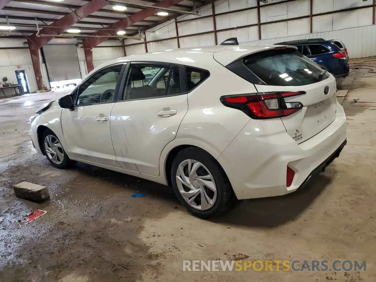 2 fotografías del automóvil dañado JF1GUABC1R8258337 SUBARU IMPREZA 2024