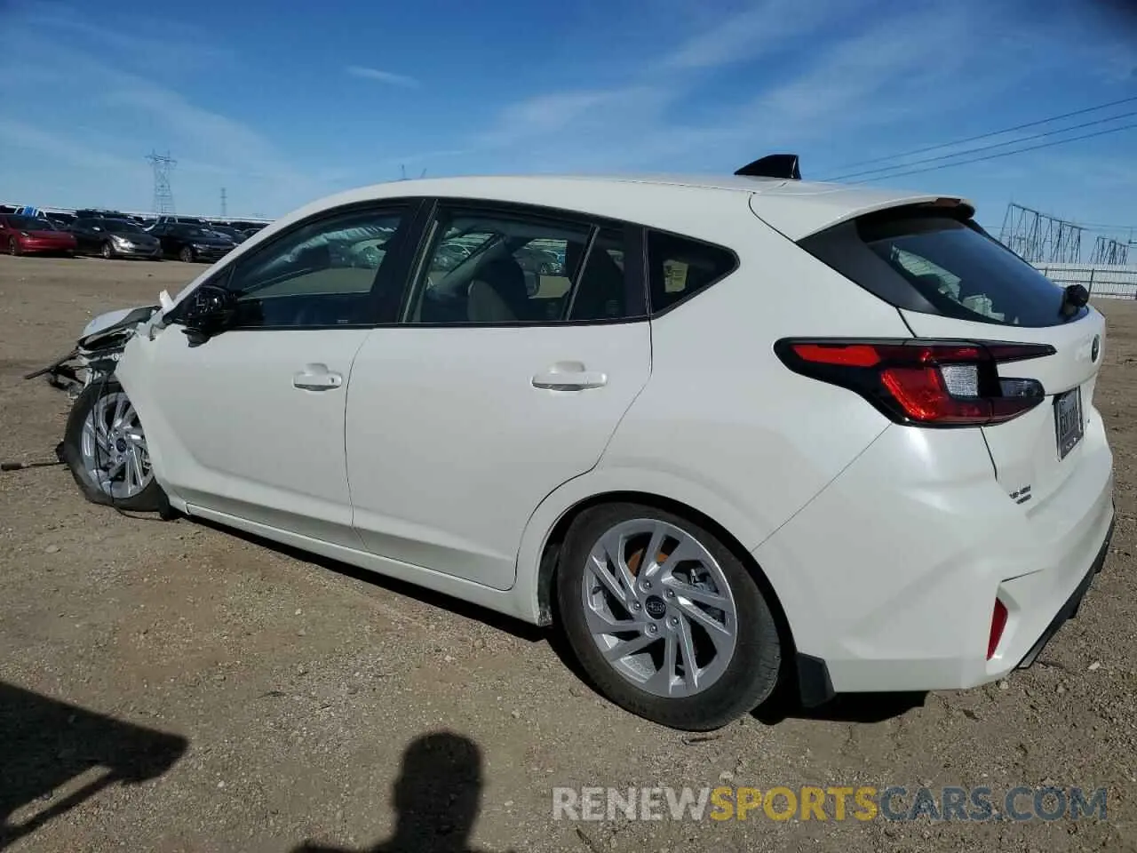 2 fotografías del automóvil dañado JF1GUABC1R8336714 SUBARU IMPREZA 2024