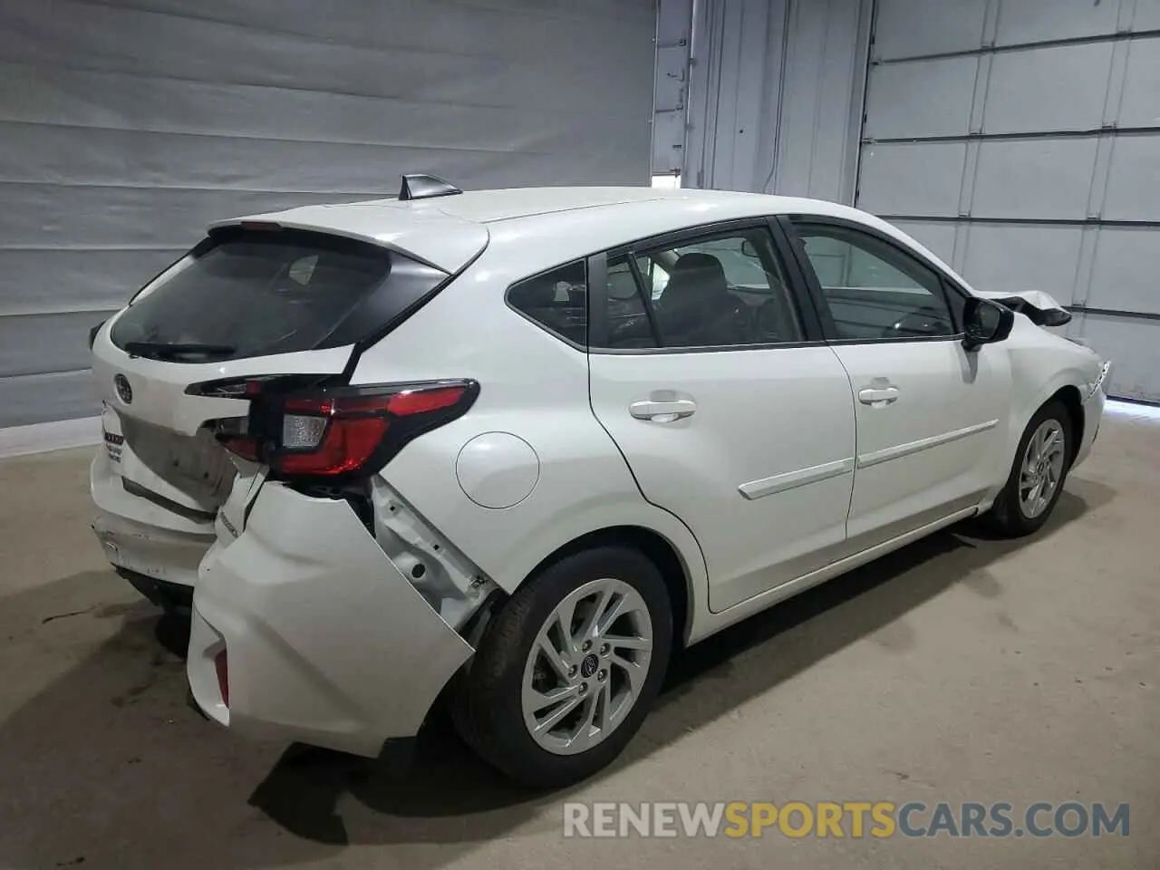 3 fotografías del automóvil dañado JF1GUABC3R8379693 SUBARU IMPREZA 2024