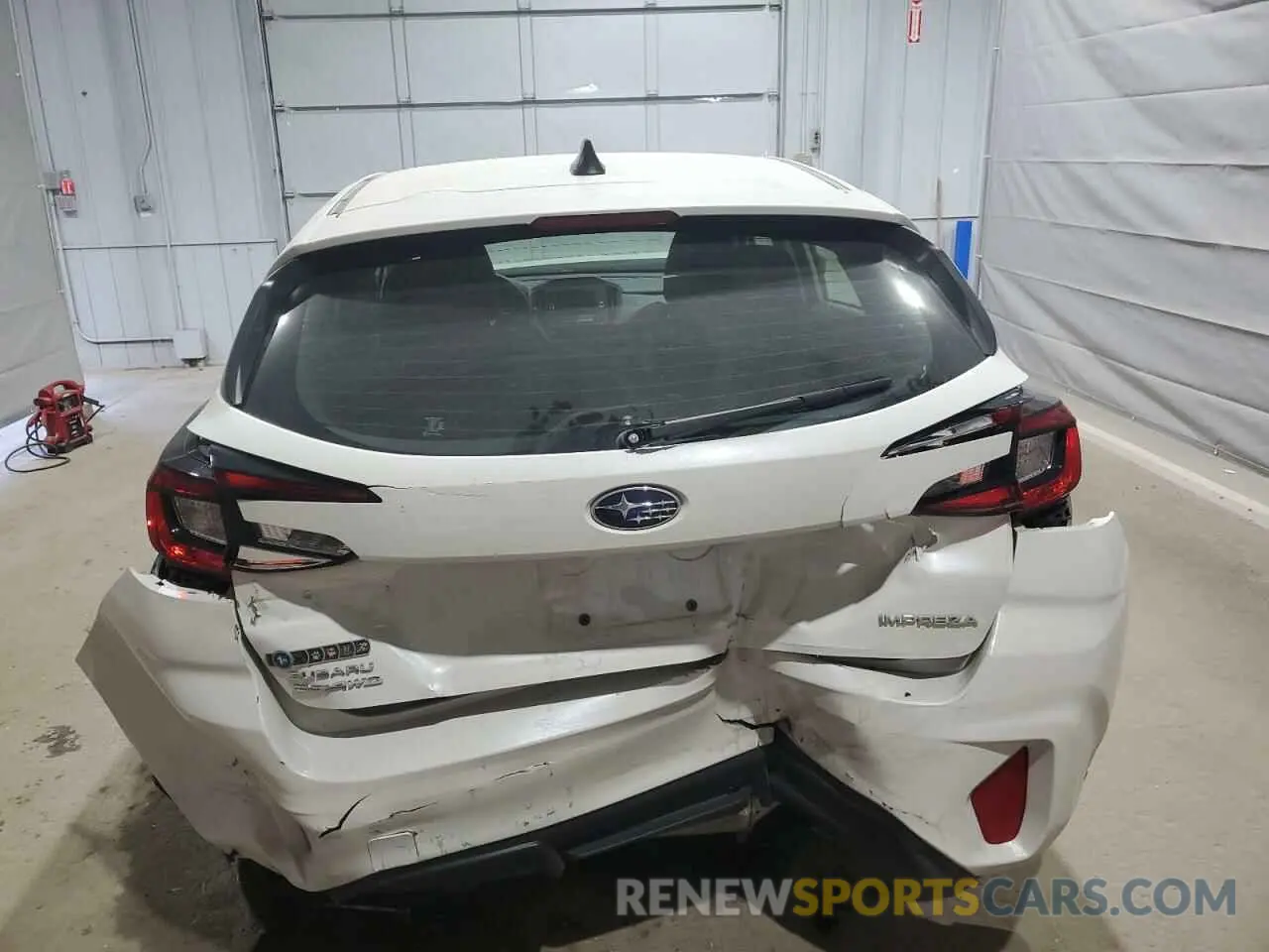 6 fotografías del automóvil dañado JF1GUABC3R8379693 SUBARU IMPREZA 2024
