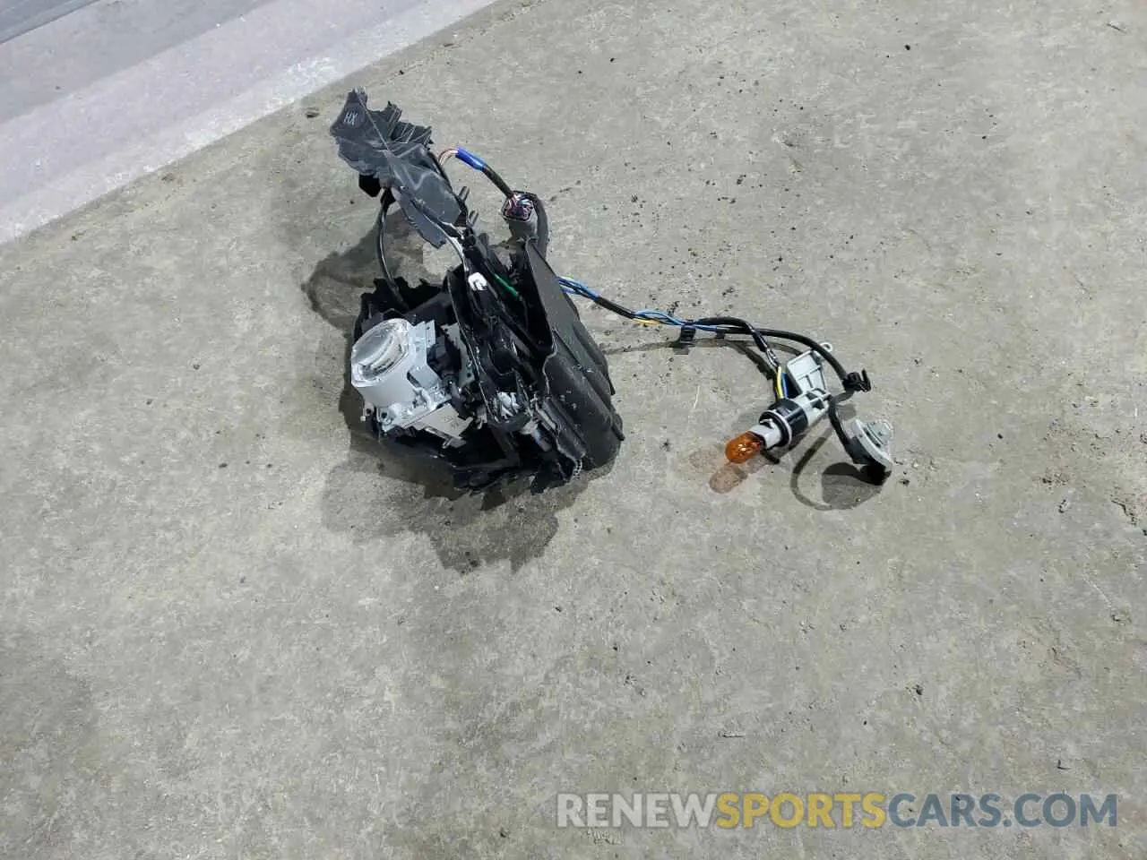 12 fotografías del automóvil dañado JF1GUABC4R8379685 SUBARU IMPREZA 2024