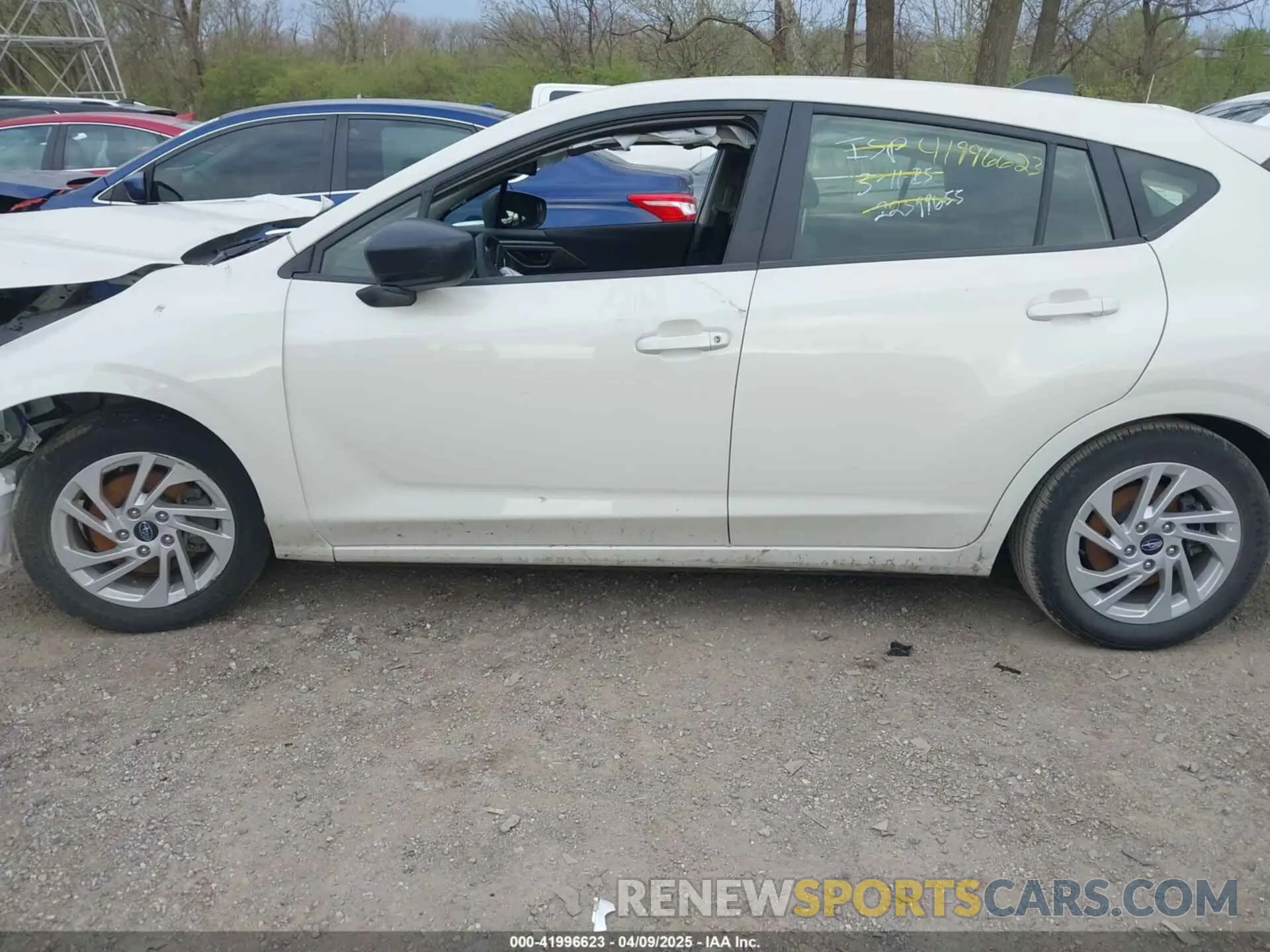 14 fotografías del automóvil dañado JF1GUABC5R8293382 SUBARU IMPREZA 2024