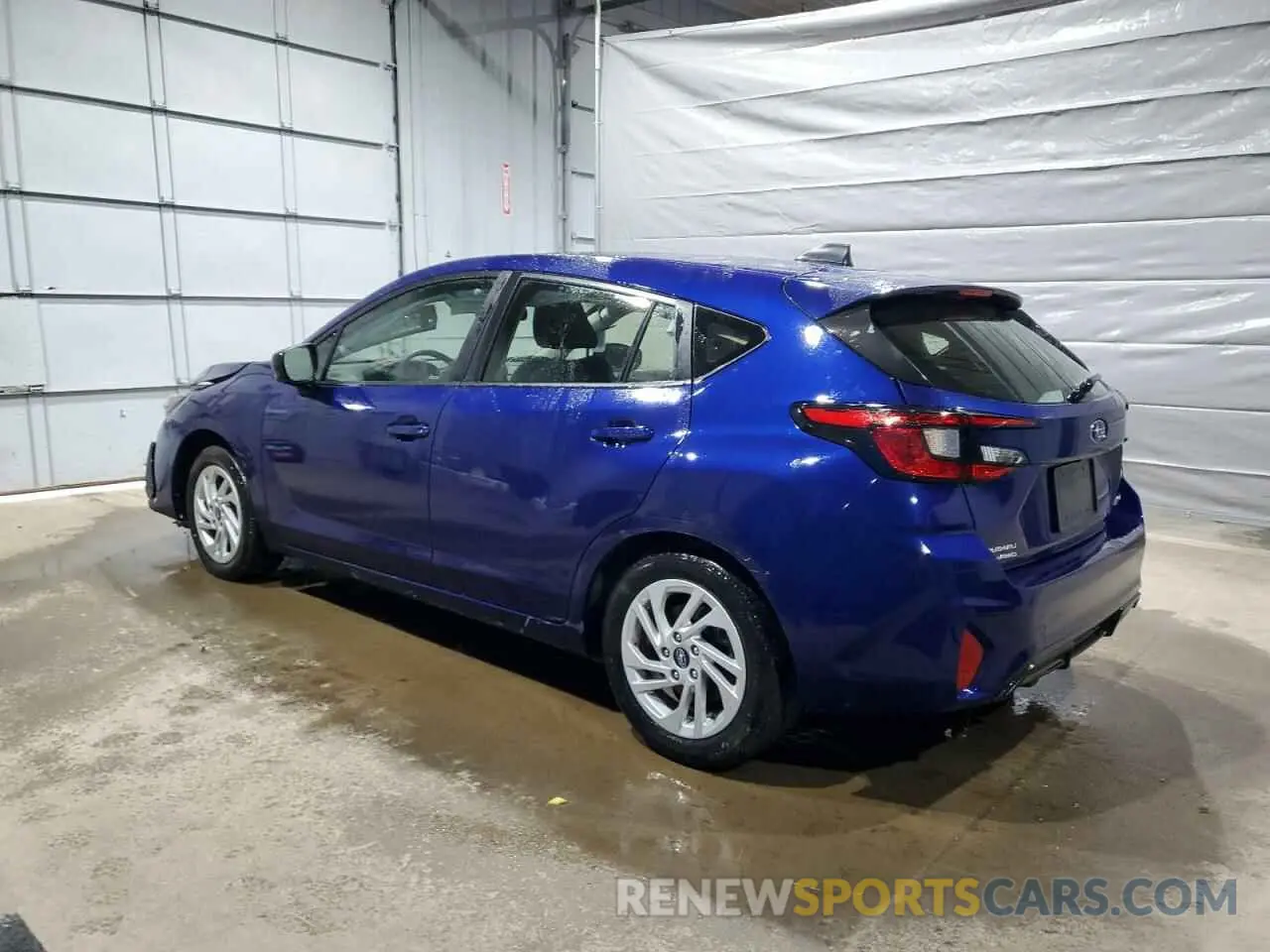 2 fotografías del automóvil dañado JF1GUABC7R8260724 SUBARU IMPREZA 2024
