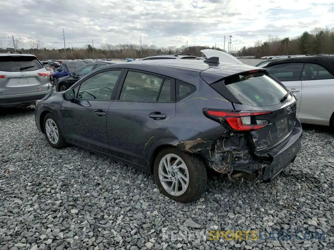 2 fotografías del automóvil dañado JF1GUABC7R8272159 SUBARU IMPREZA 2024