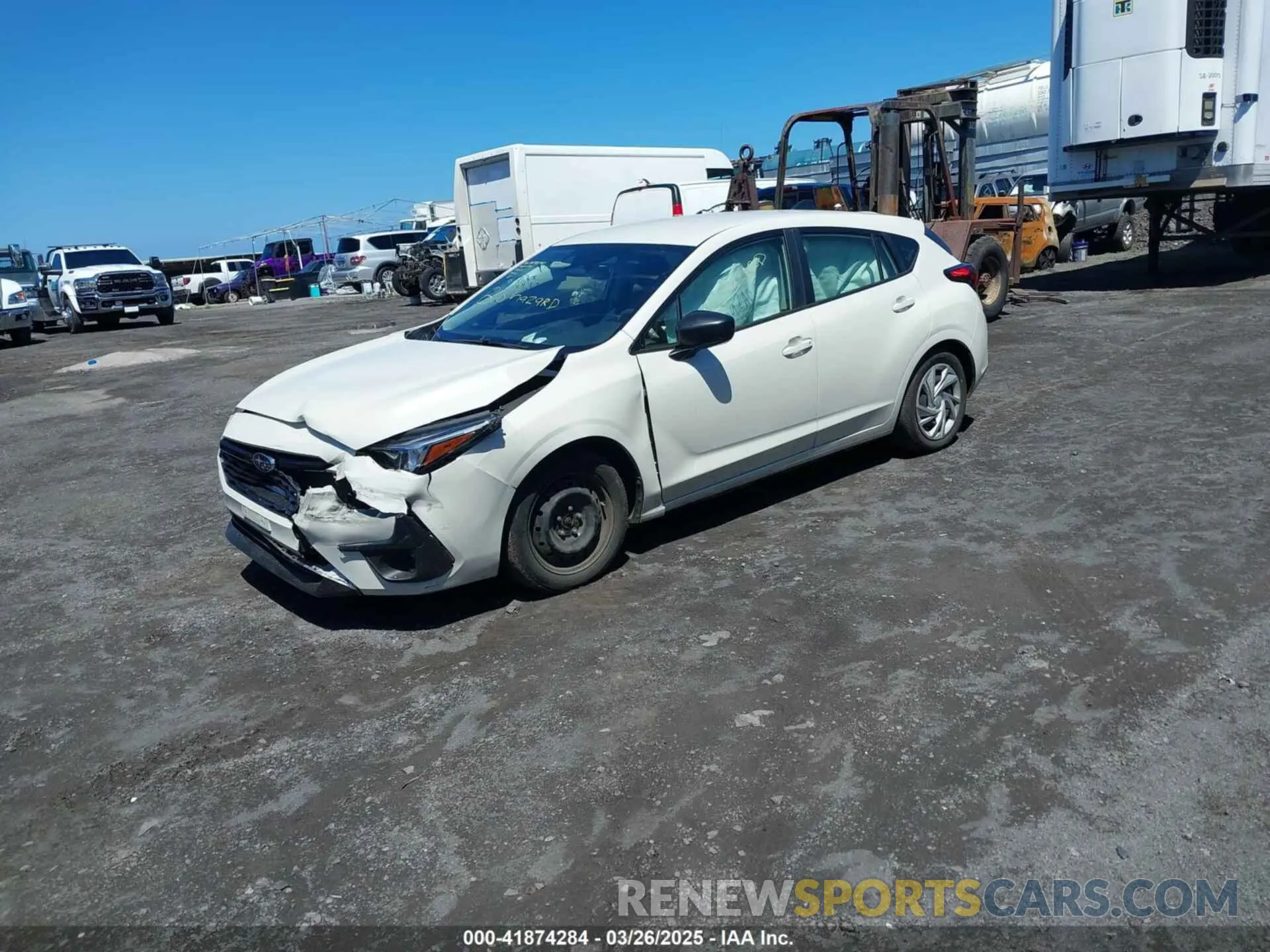 2 fotografías del automóvil dañado JF1GUABC7R8281976 SUBARU IMPREZA 2024