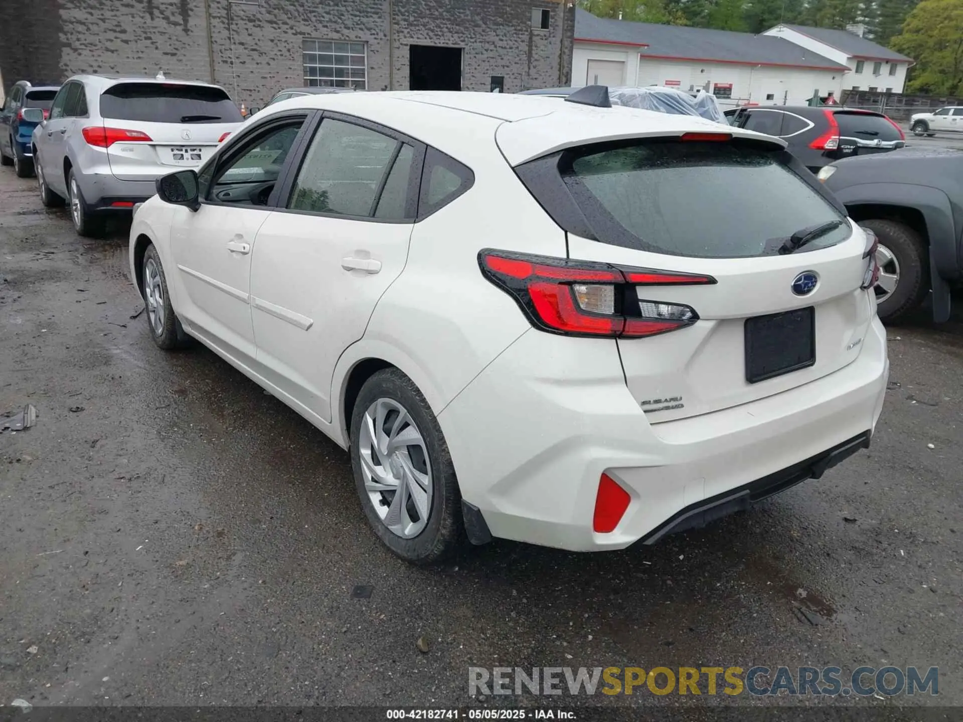 14 fotografías del automóvil dañado JF1GUABC8R8319554 SUBARU IMPREZA 2024
