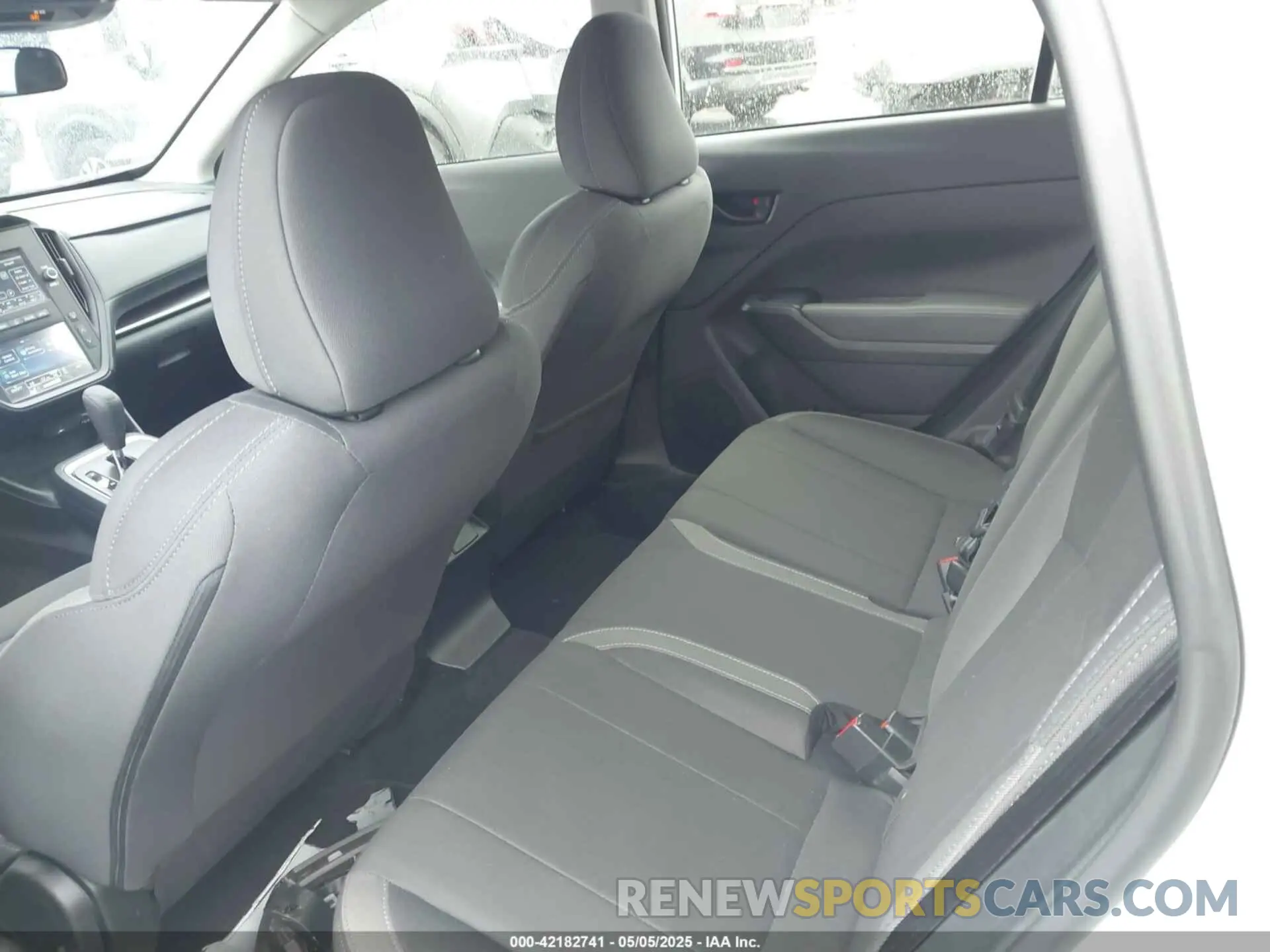 8 fotografías del automóvil dañado JF1GUABC8R8319554 SUBARU IMPREZA 2024