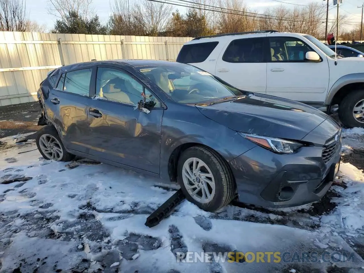 4 fotografías del automóvil dañado JF1GUABC8R8345894 SUBARU IMPREZA 2024