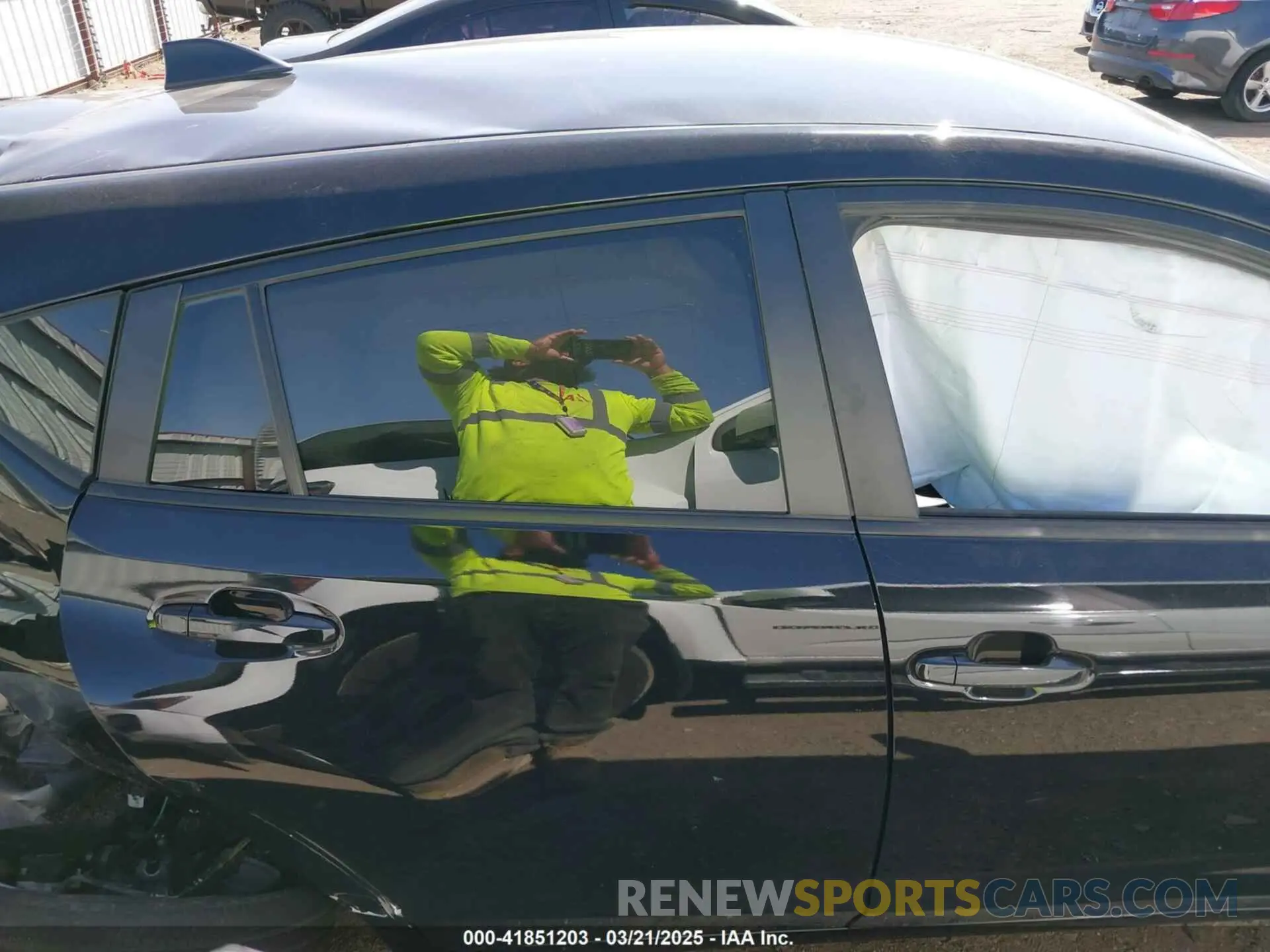 14 fotografías del automóvil dañado JF1GUABC9R8218880 SUBARU IMPREZA 2024