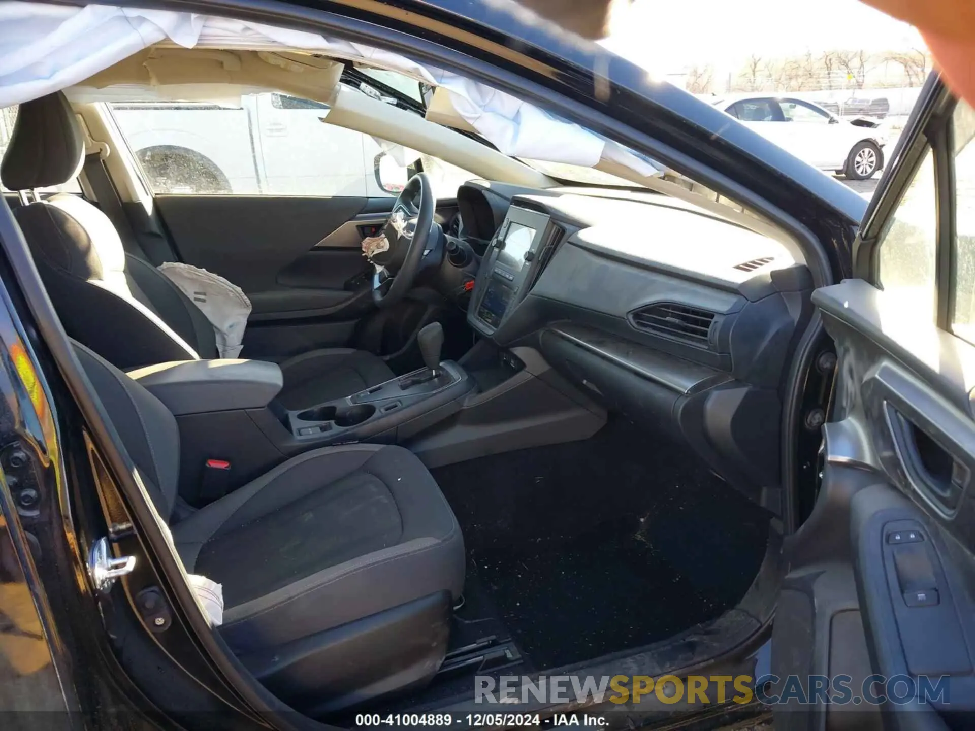 5 fotografías del automóvil dañado JF1GUABC9R8394702 SUBARU IMPREZA 2024