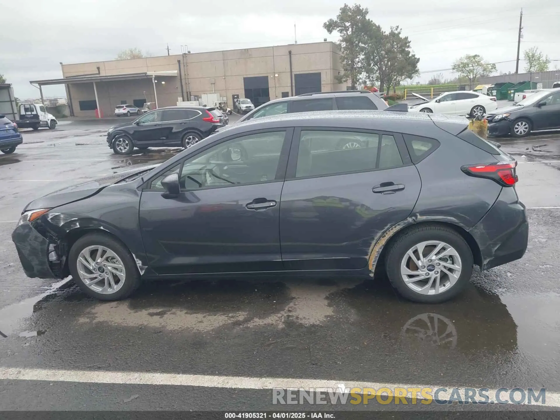 14 fotografías del automóvil dañado JF1GUABCXR8905382 SUBARU IMPREZA 2024