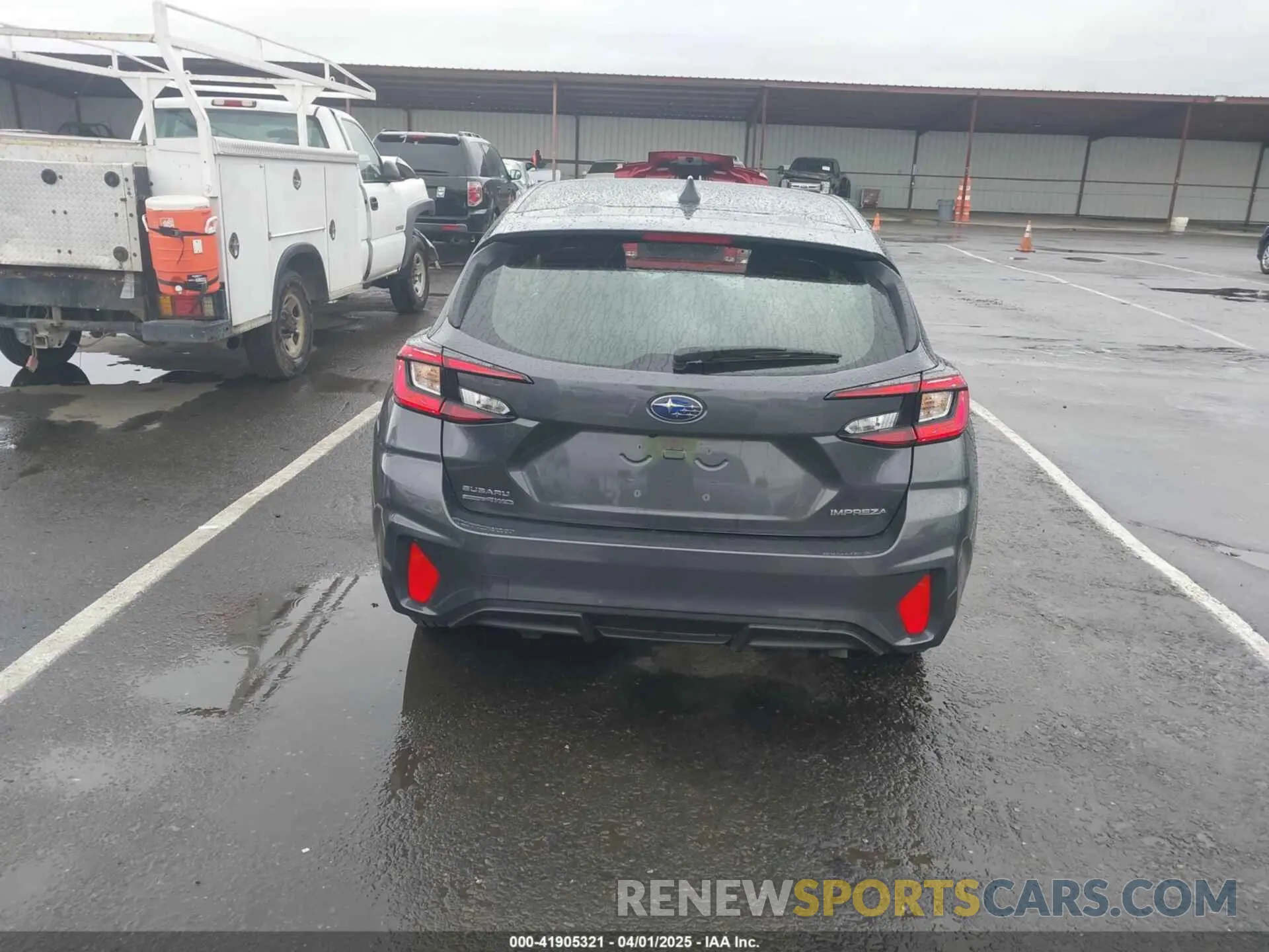 16 fotografías del automóvil dañado JF1GUABCXR8905382 SUBARU IMPREZA 2024
