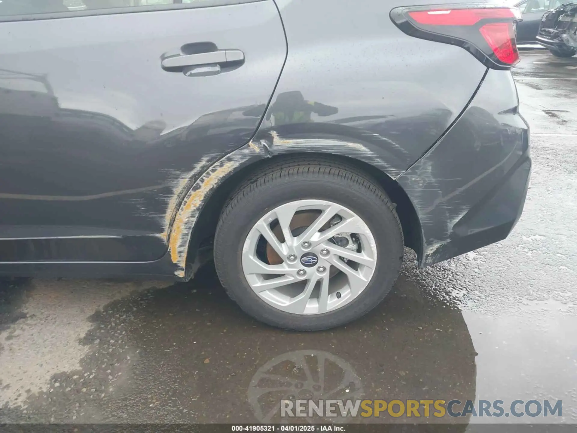 17 fotografías del automóvil dañado JF1GUABCXR8905382 SUBARU IMPREZA 2024