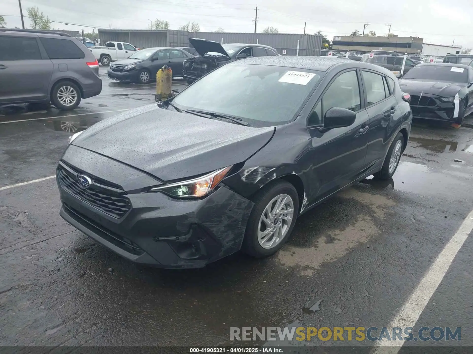 2 fotografías del automóvil dañado JF1GUABCXR8905382 SUBARU IMPREZA 2024
