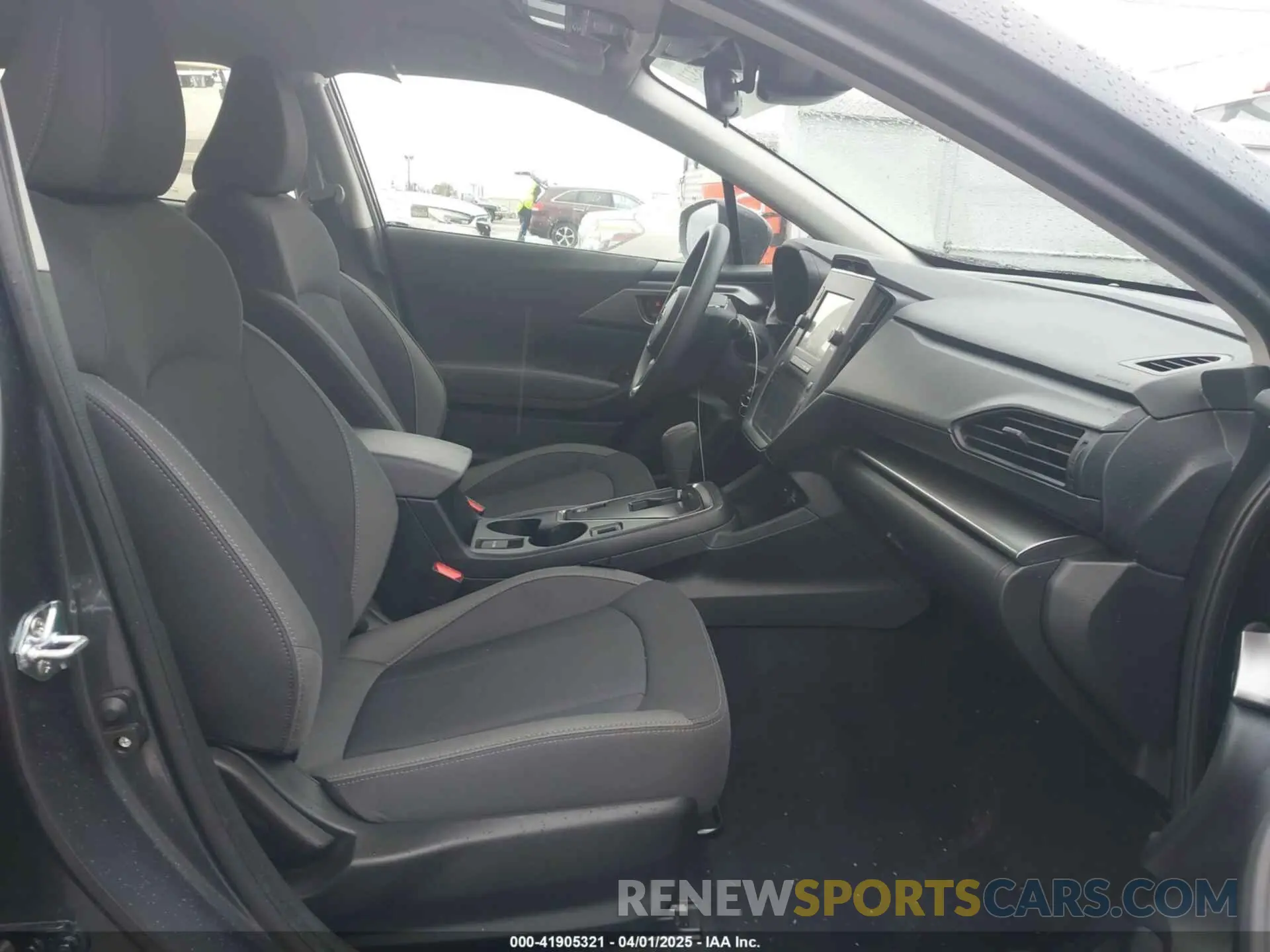 5 fotografías del automóvil dañado JF1GUABCXR8905382 SUBARU IMPREZA 2024