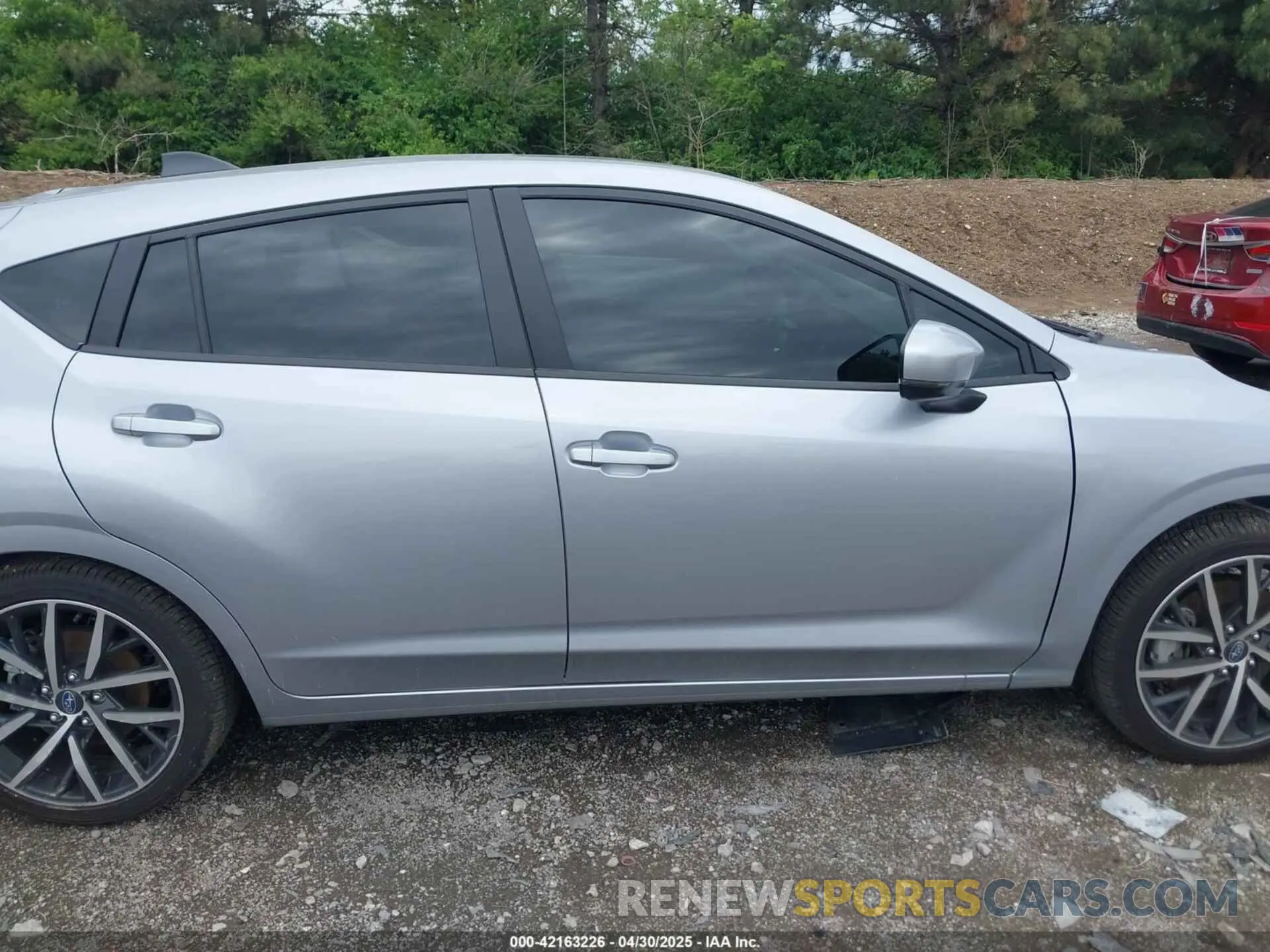 14 fotografías del automóvil dañado JF1GUAFC2R8915818 SUBARU IMPREZA 2024