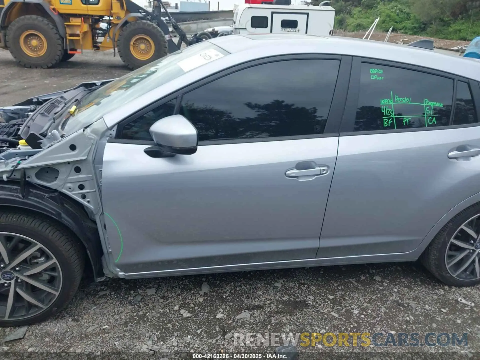 15 fotografías del automóvil dañado JF1GUAFC2R8915818 SUBARU IMPREZA 2024