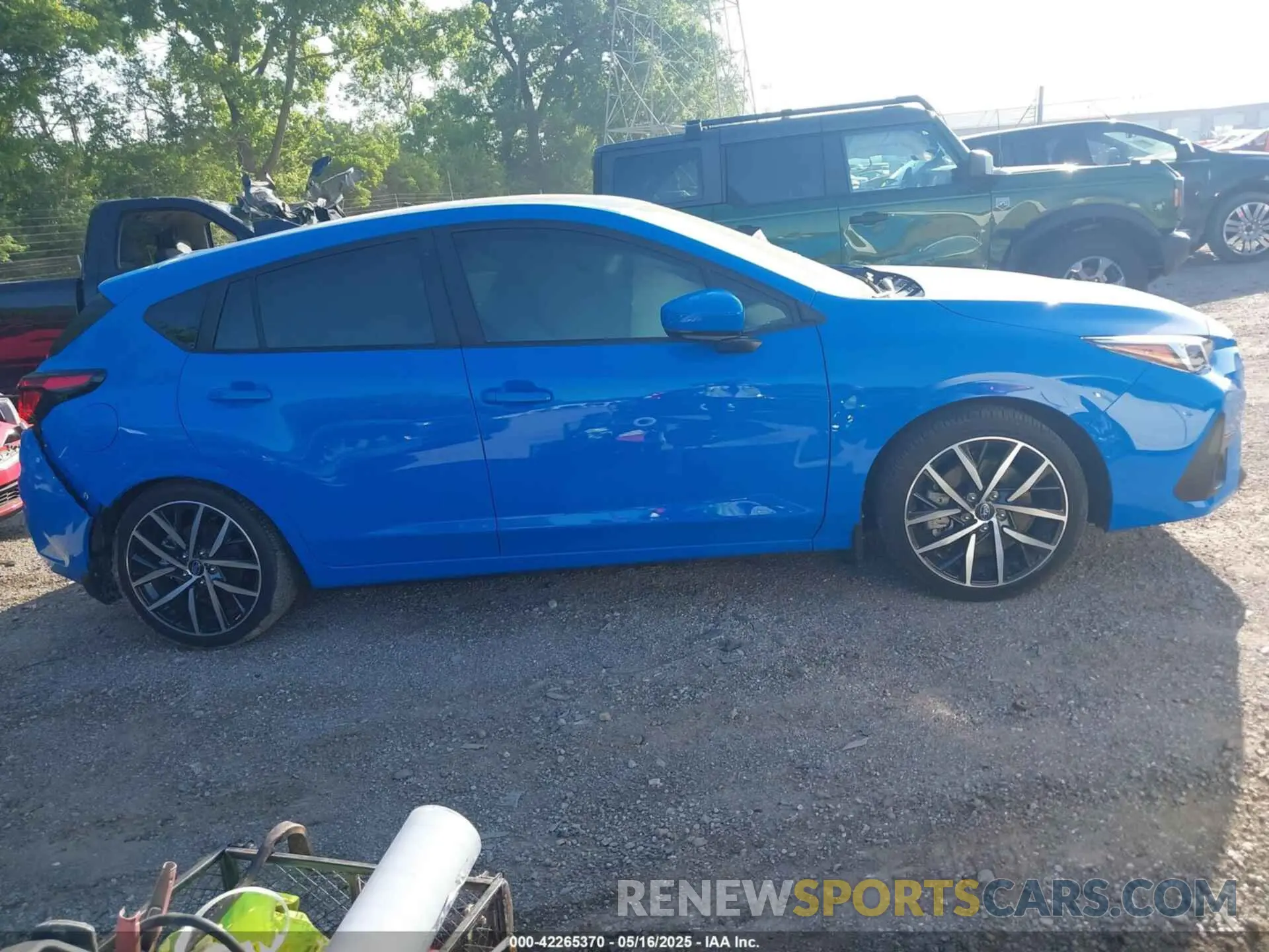 13 fotografías del automóvil dañado JF1GUAFC4R8335003 SUBARU IMPREZA 2024