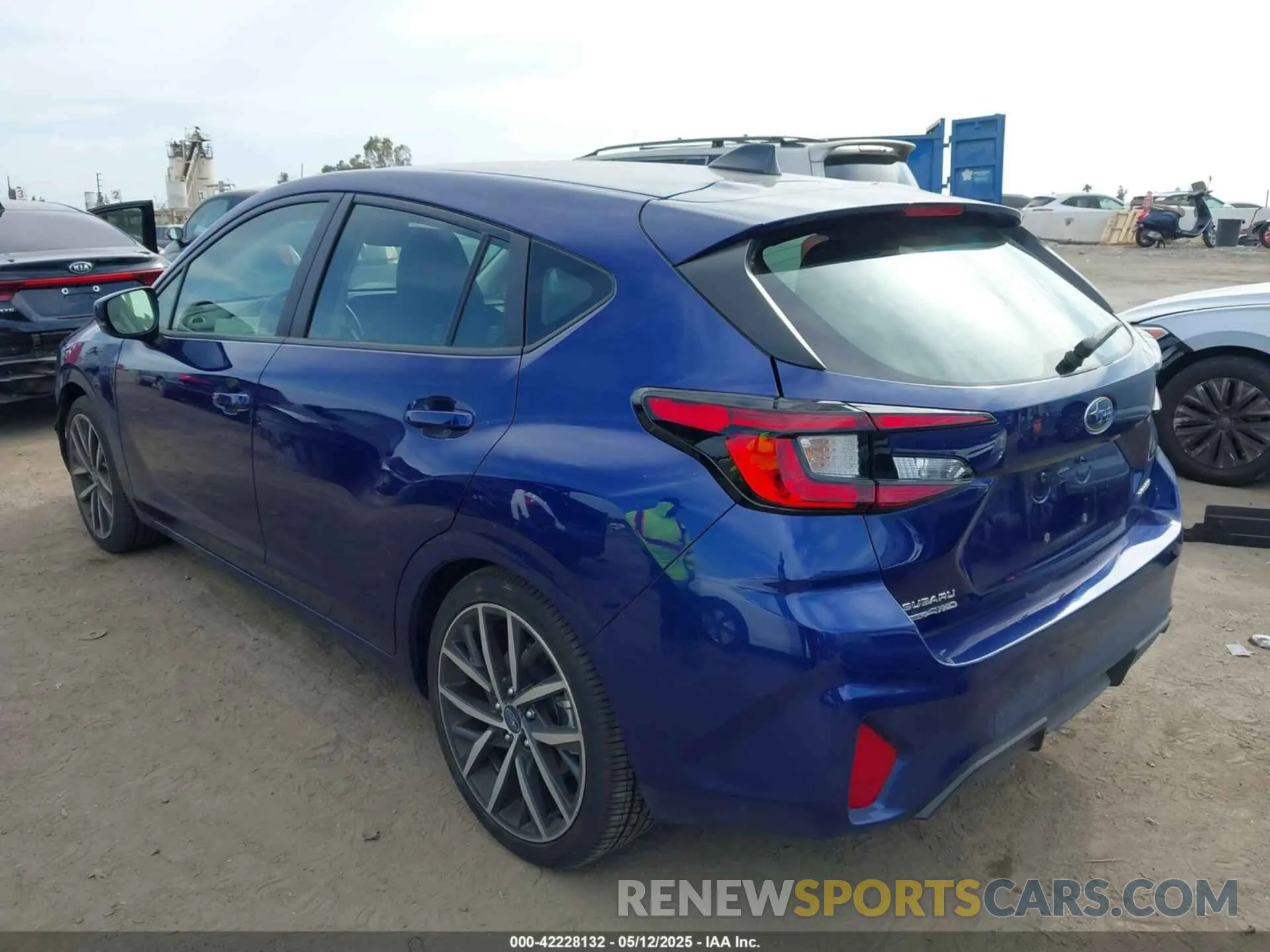 3 fotografías del automóvil dañado JF1GUAFC4R8375985 SUBARU IMPREZA 2024
