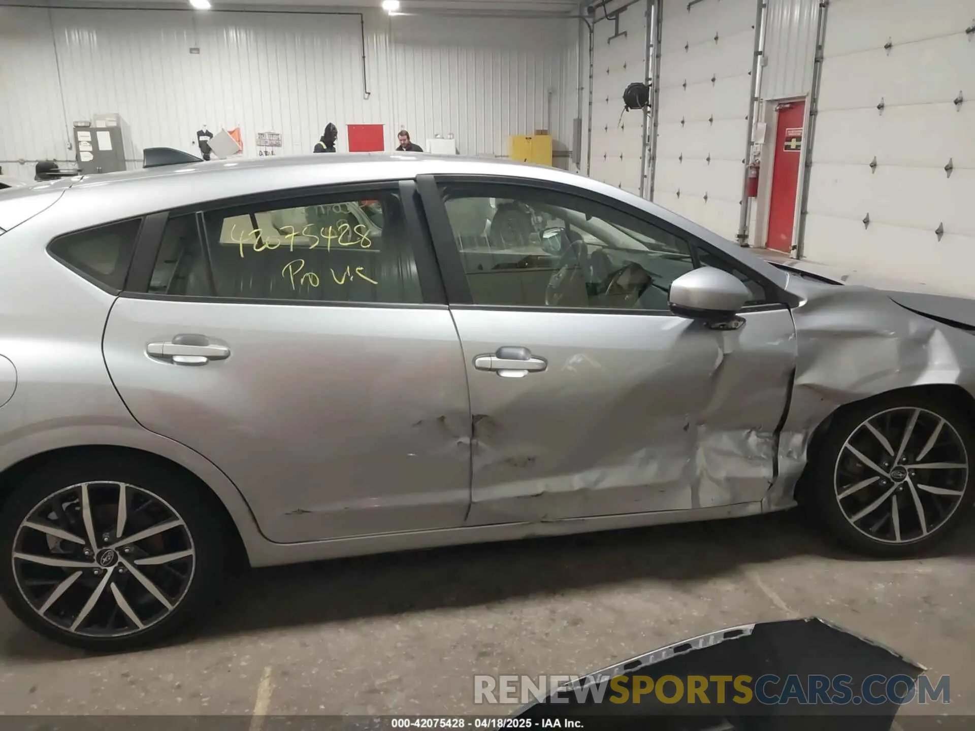 13 fotografías del automóvil dañado JF1GUAFC6R8224162 SUBARU IMPREZA 2024