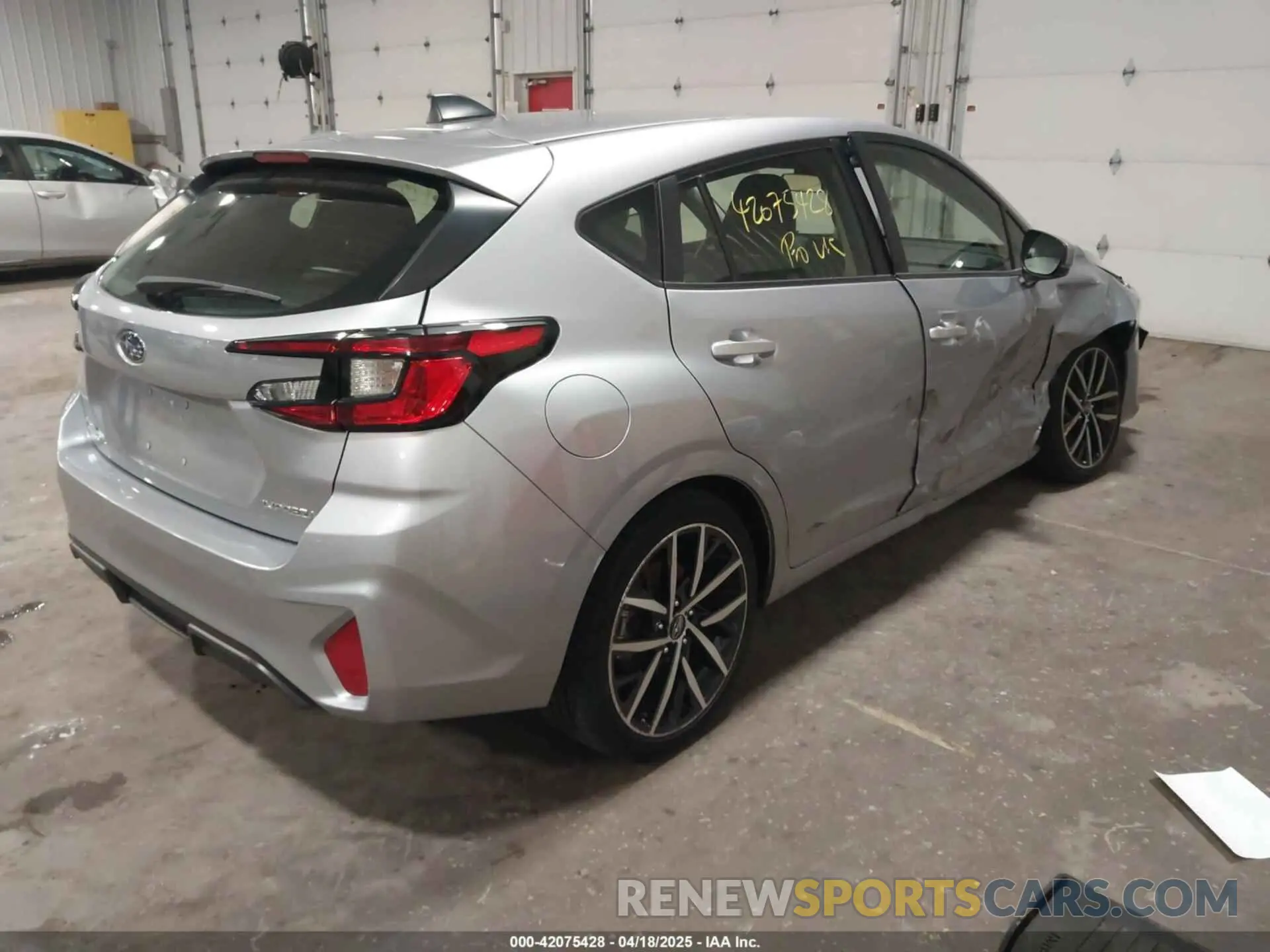 4 fotografías del automóvil dañado JF1GUAFC6R8224162 SUBARU IMPREZA 2024