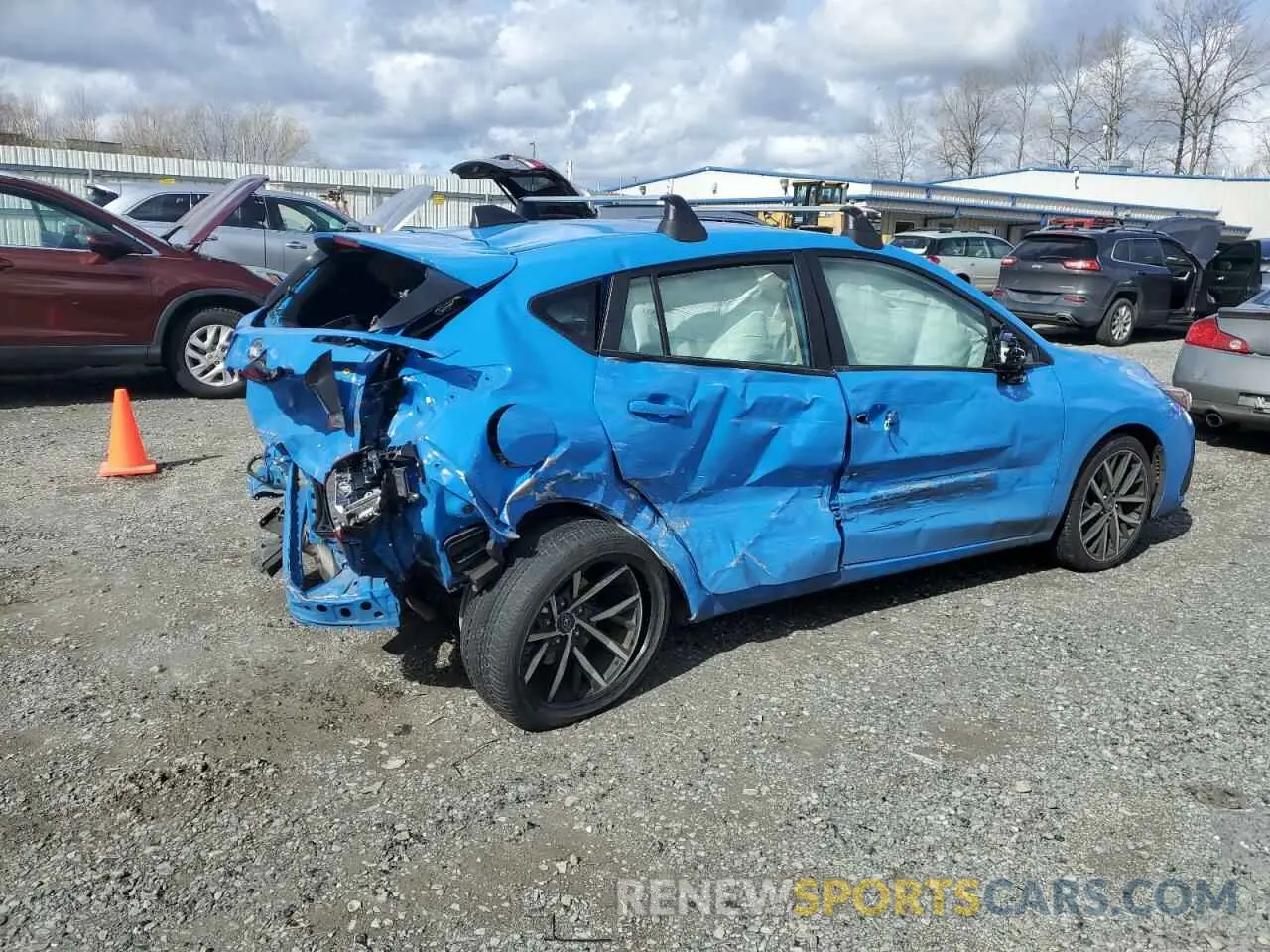 3 fotografías del automóvil dañado JF1GUAFC6R8238546 SUBARU IMPREZA 2024