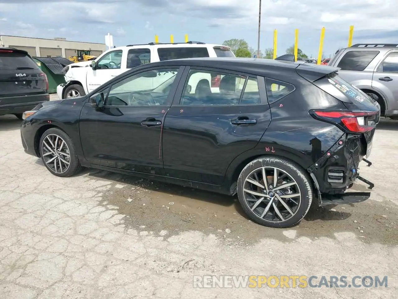 2 fotografías del automóvil dañado JF1GUAFC6R8394182 SUBARU IMPREZA 2024