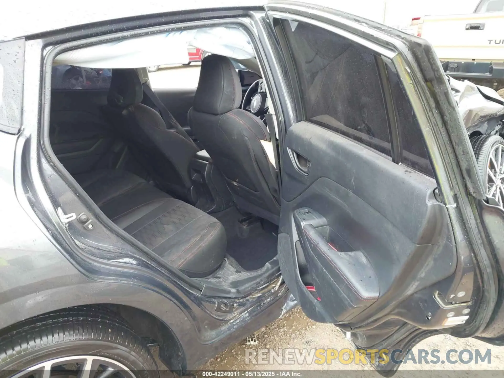 8 fotografías del automóvil dañado JF1GUAFC6R8890079 SUBARU IMPREZA 2024
