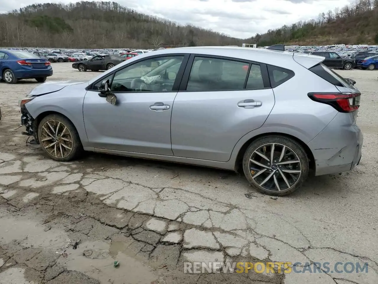 2 fotografías del automóvil dañado JF1GUAFC8R8327325 SUBARU IMPREZA 2024