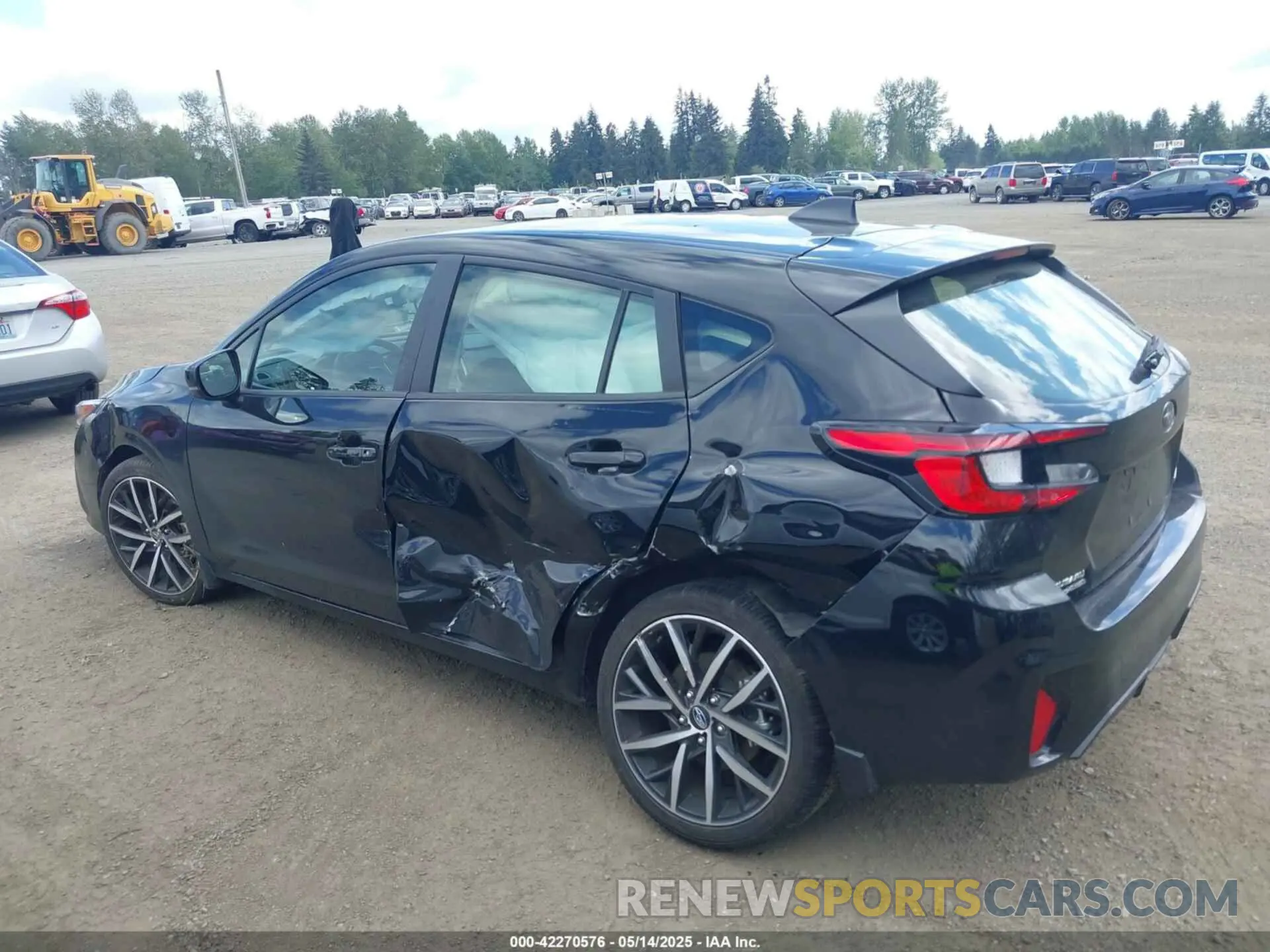 14 fotografías del automóvil dañado JF1GUAFC8R8333867 SUBARU IMPREZA 2024