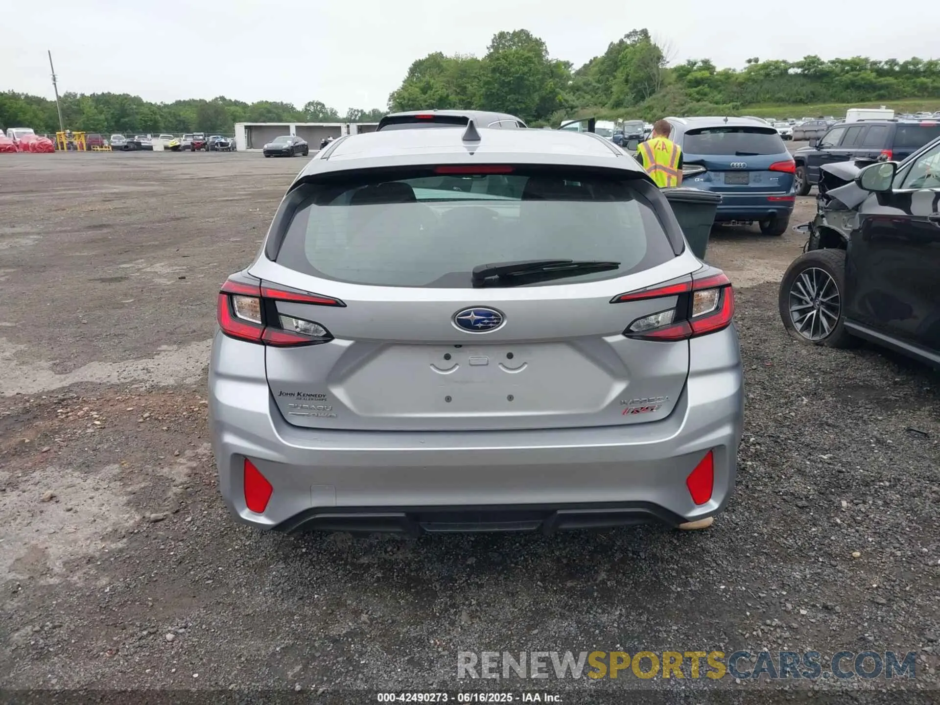 16 fotografías del automóvil dañado JF1GUHHC3R8327819 SUBARU IMPREZA 2024