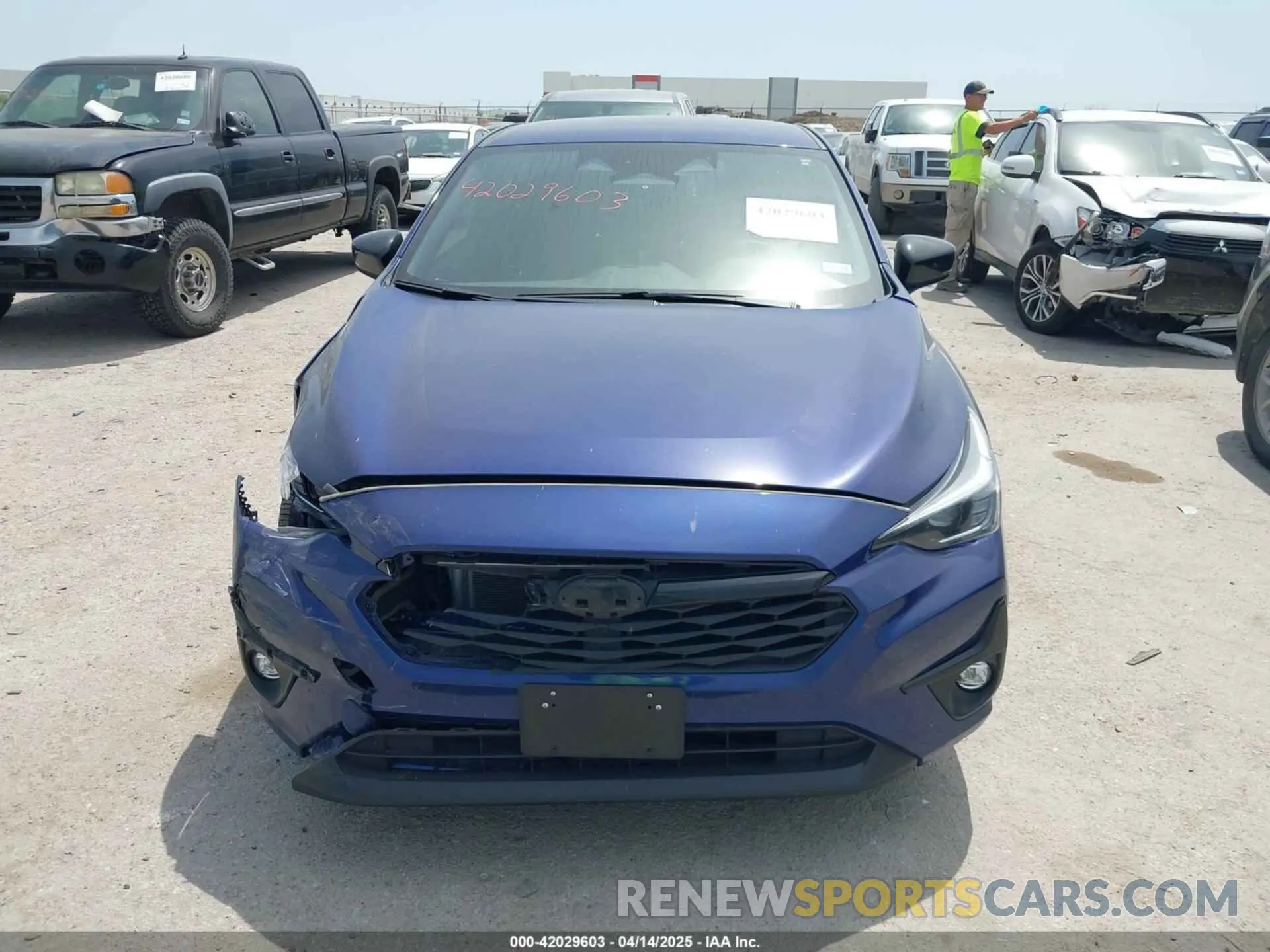 12 fotografías del automóvil dañado JF1GUHHC3R8875741 SUBARU IMPREZA 2024