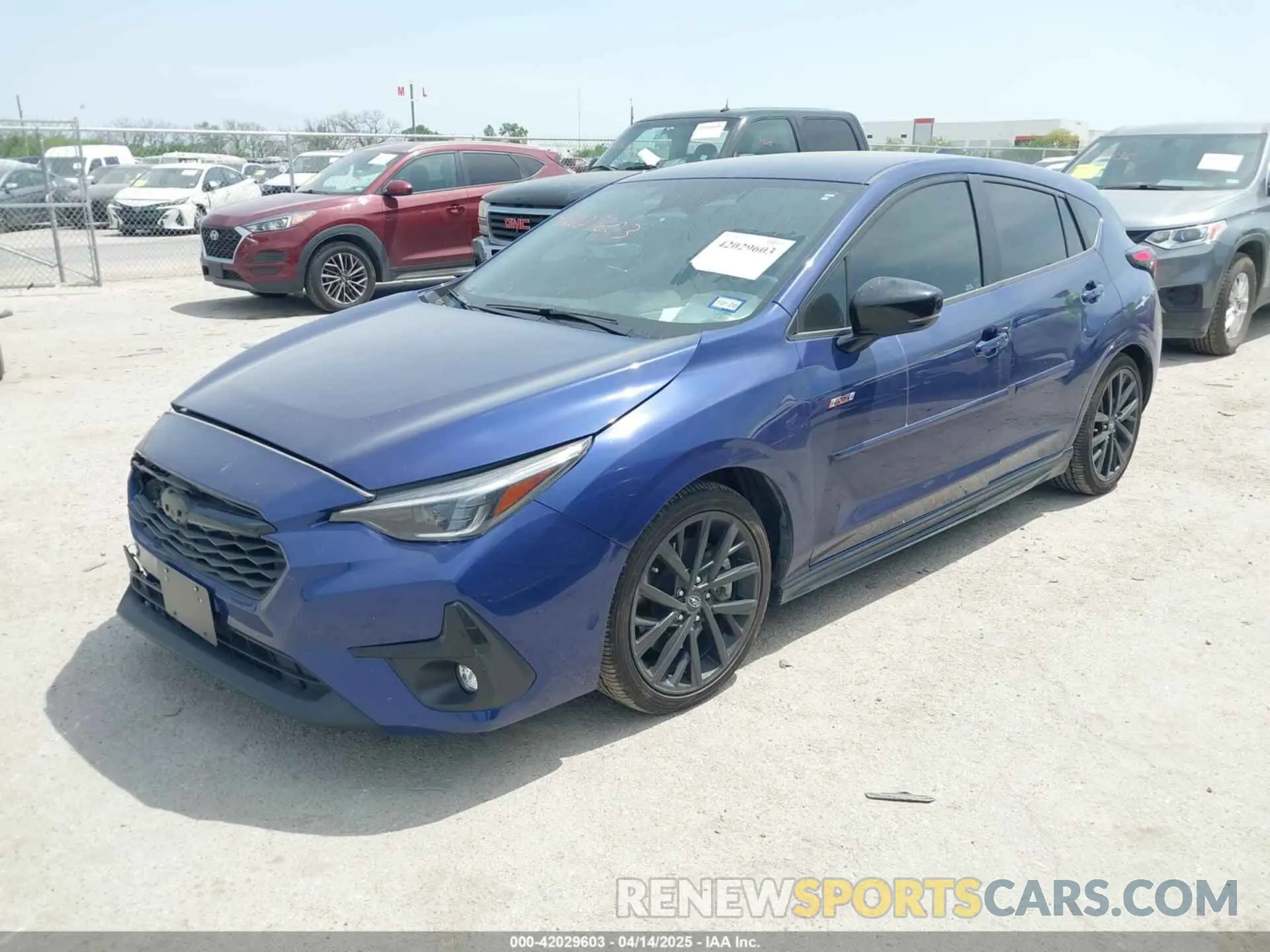 2 fotografías del automóvil dañado JF1GUHHC3R8875741 SUBARU IMPREZA 2024