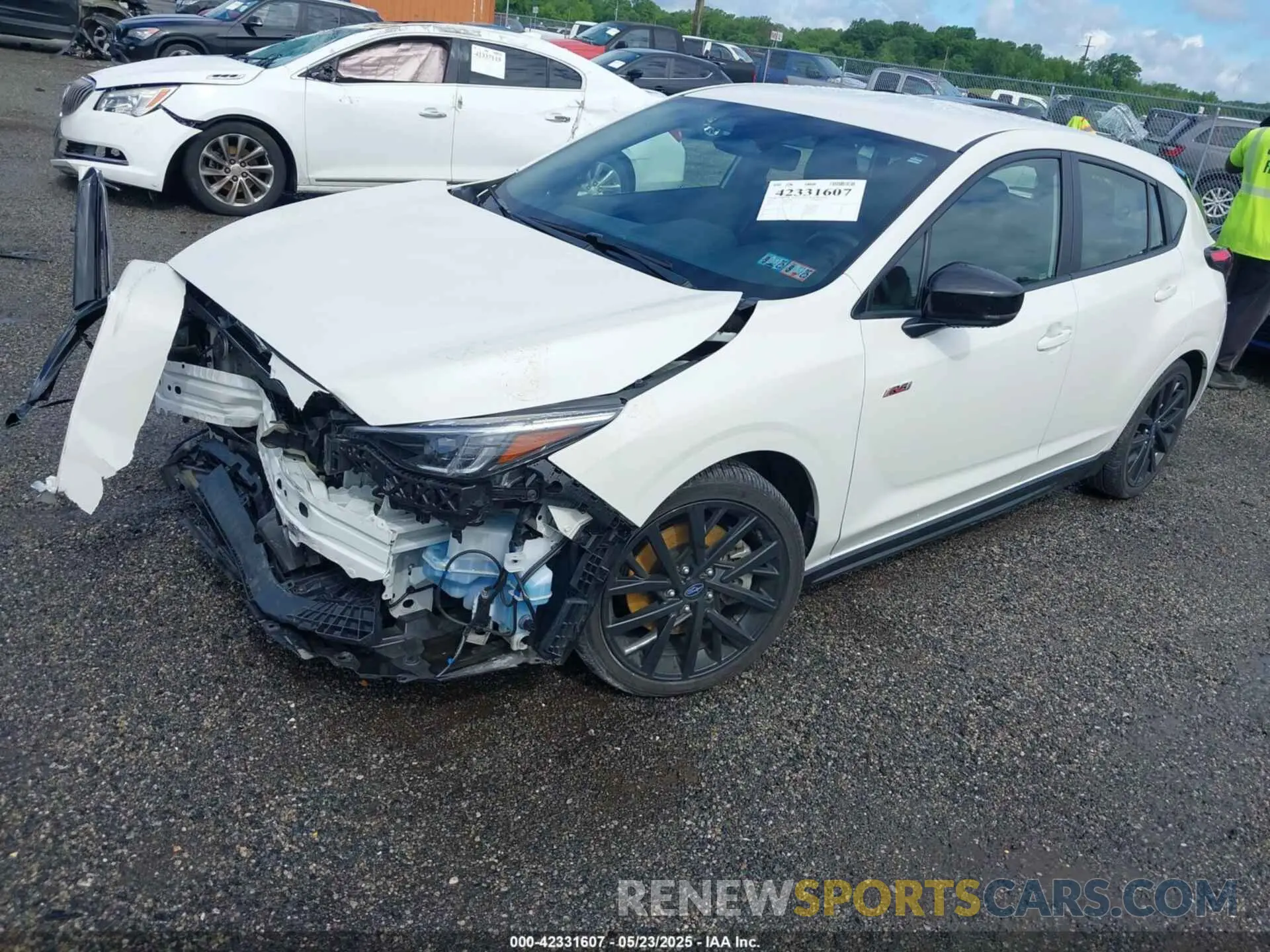 2 fotografías del automóvil dañado JF1GUHHC7R8865729 SUBARU IMPREZA 2024